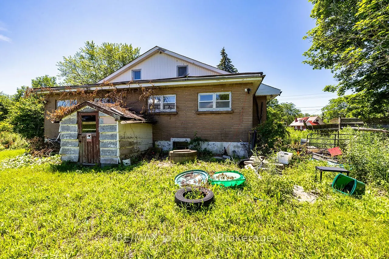 2216 Highway 2