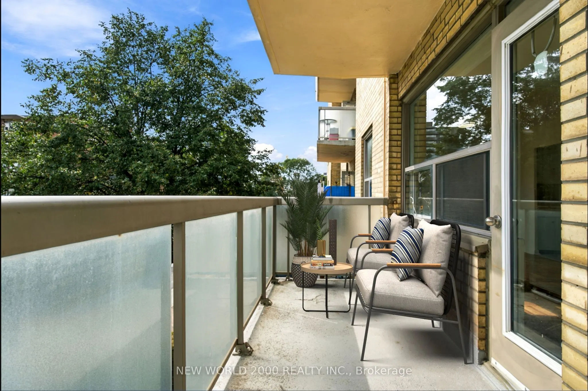 190 Cosburn Avenue #303