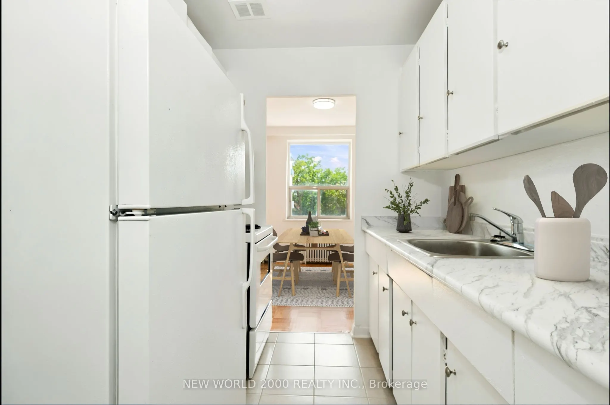 190 Cosburn Avenue #303