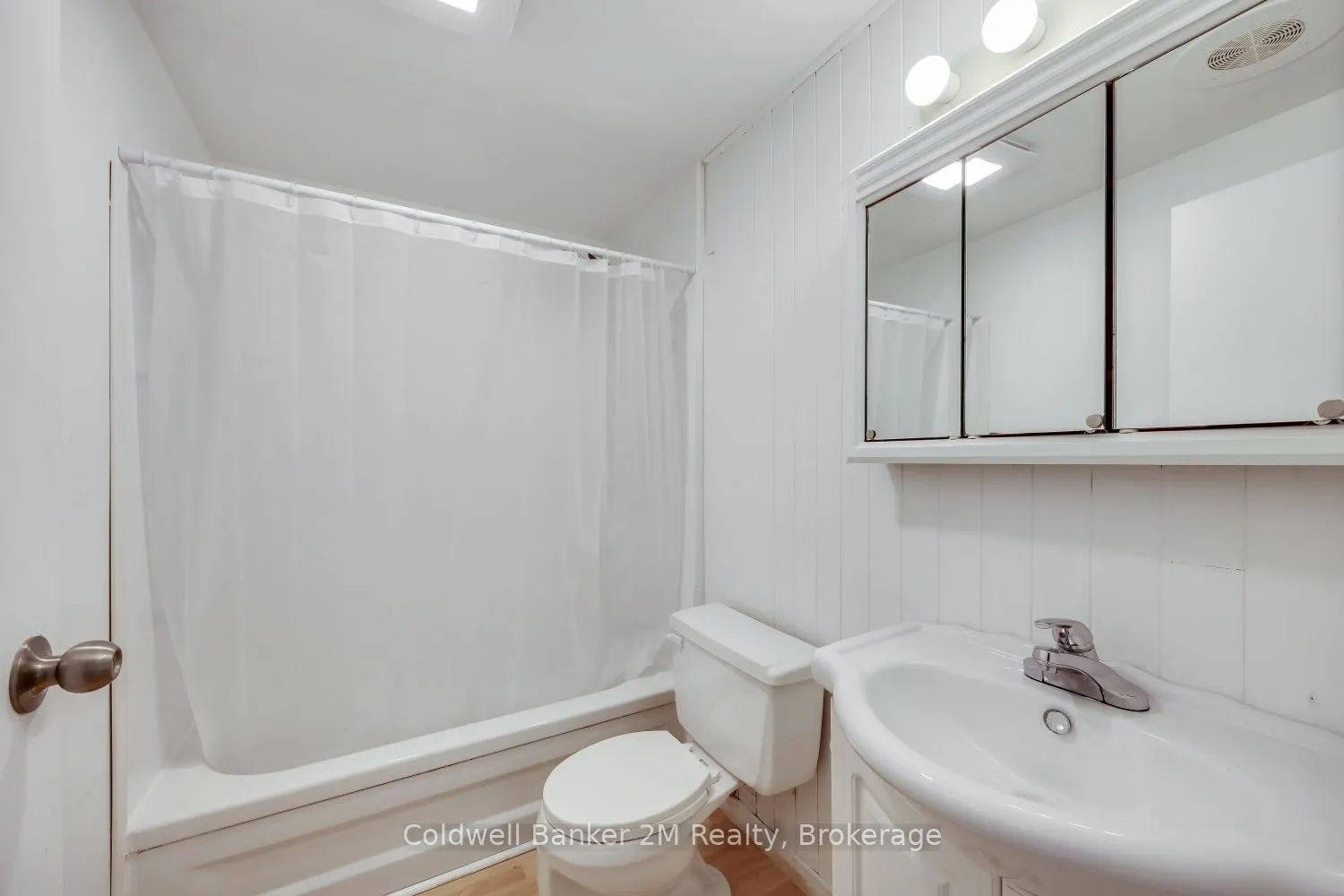 1161 Trowbridge Court