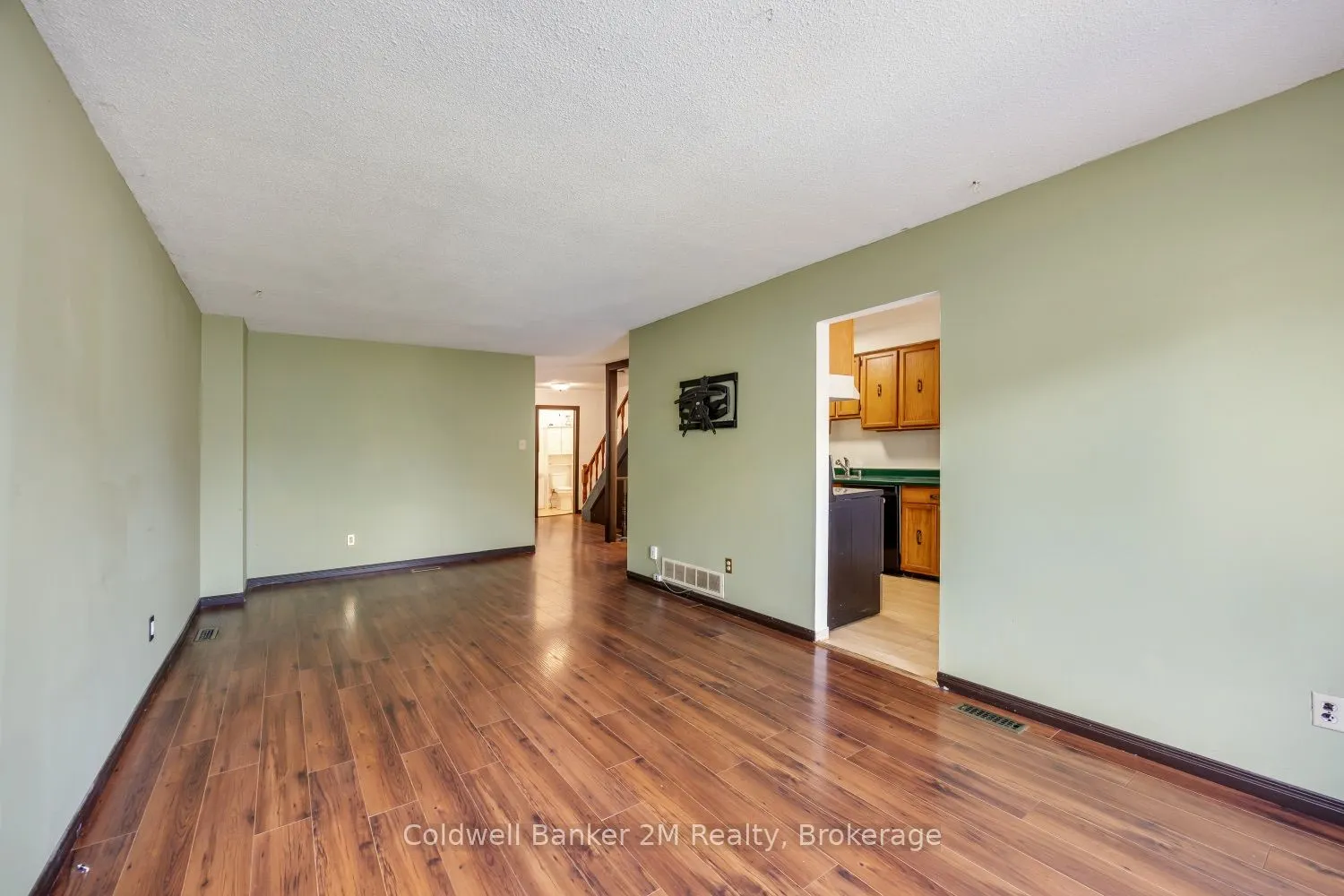 1161 Trowbridge Court