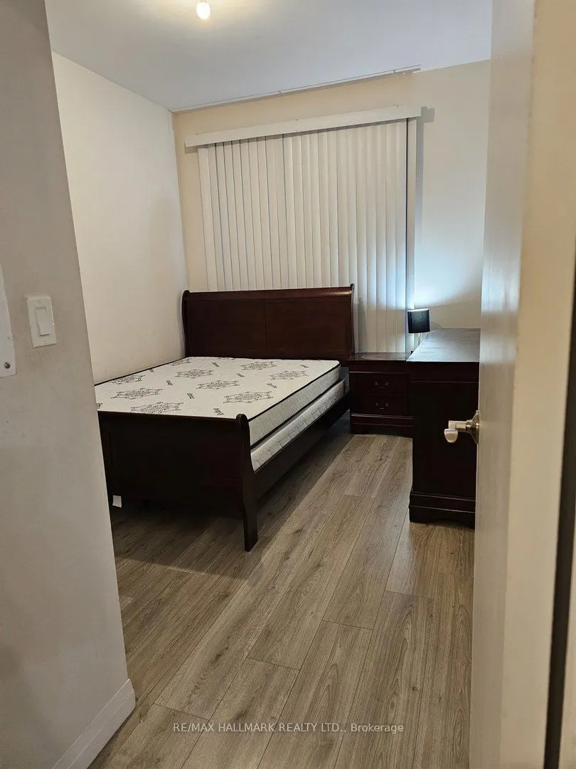 2152 Lawrence Avenue #101