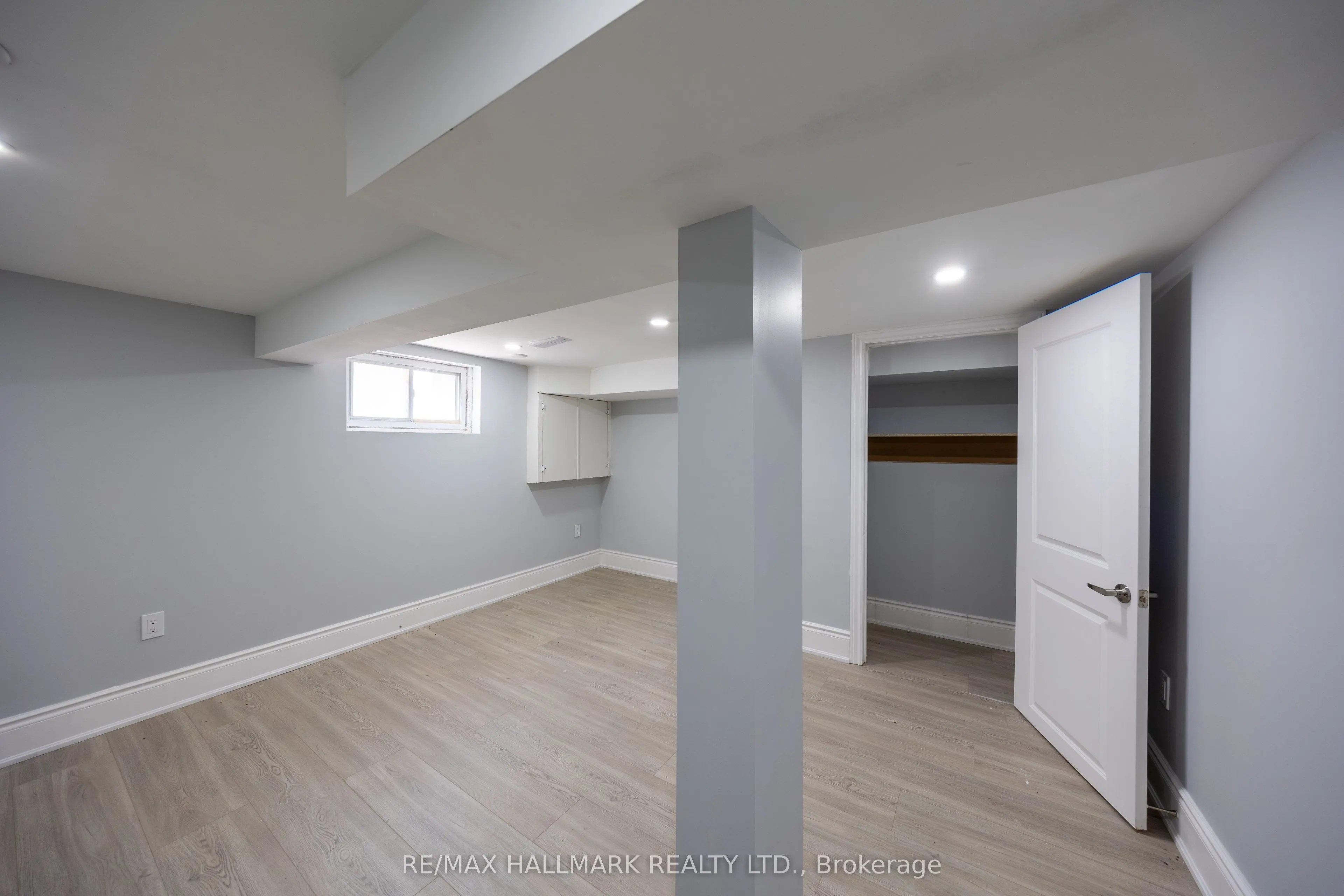 559 Ritson Road S