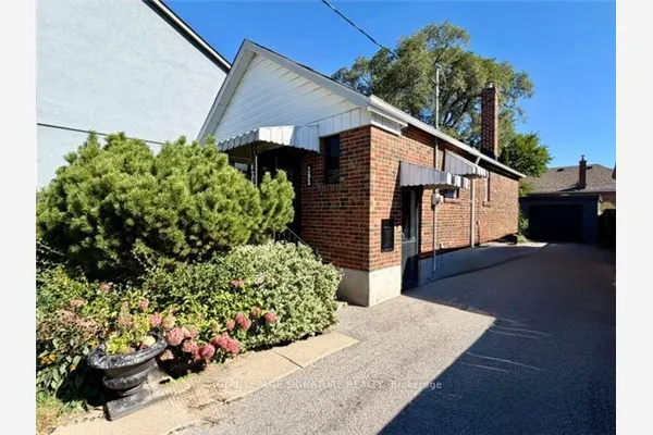 293 Glebemount Avenue