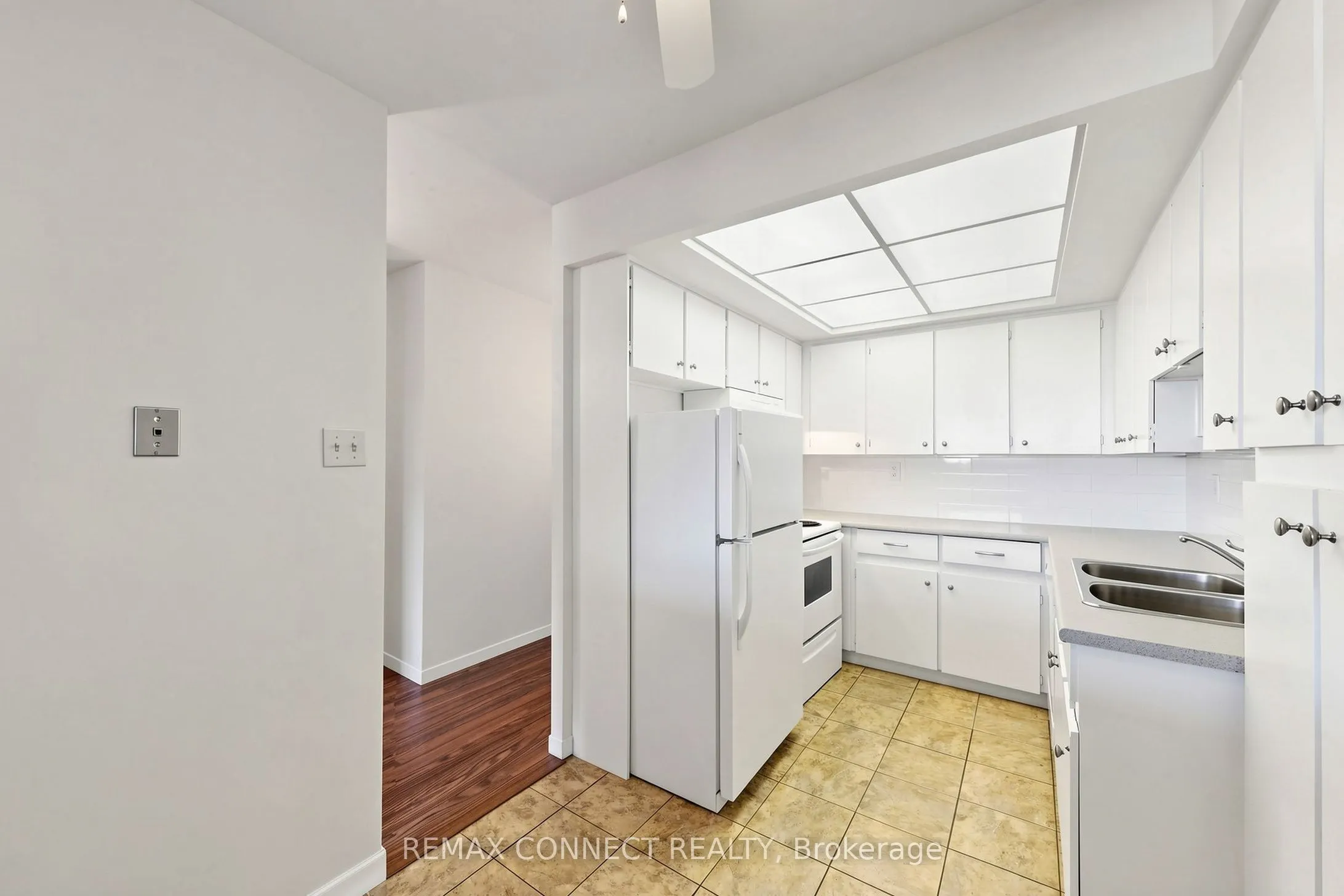 121 Ling Road #1614
