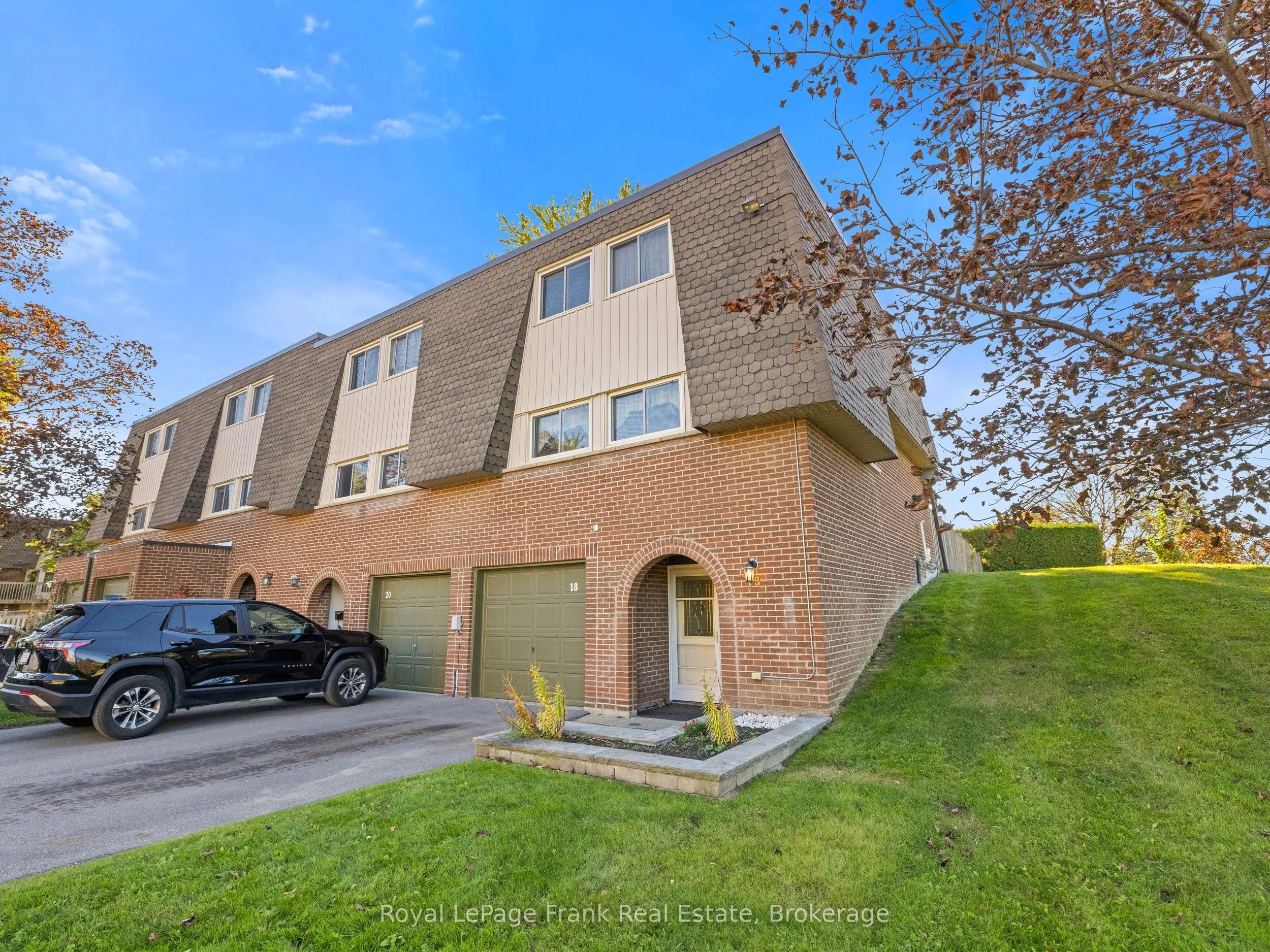 18 Reygate Court #28