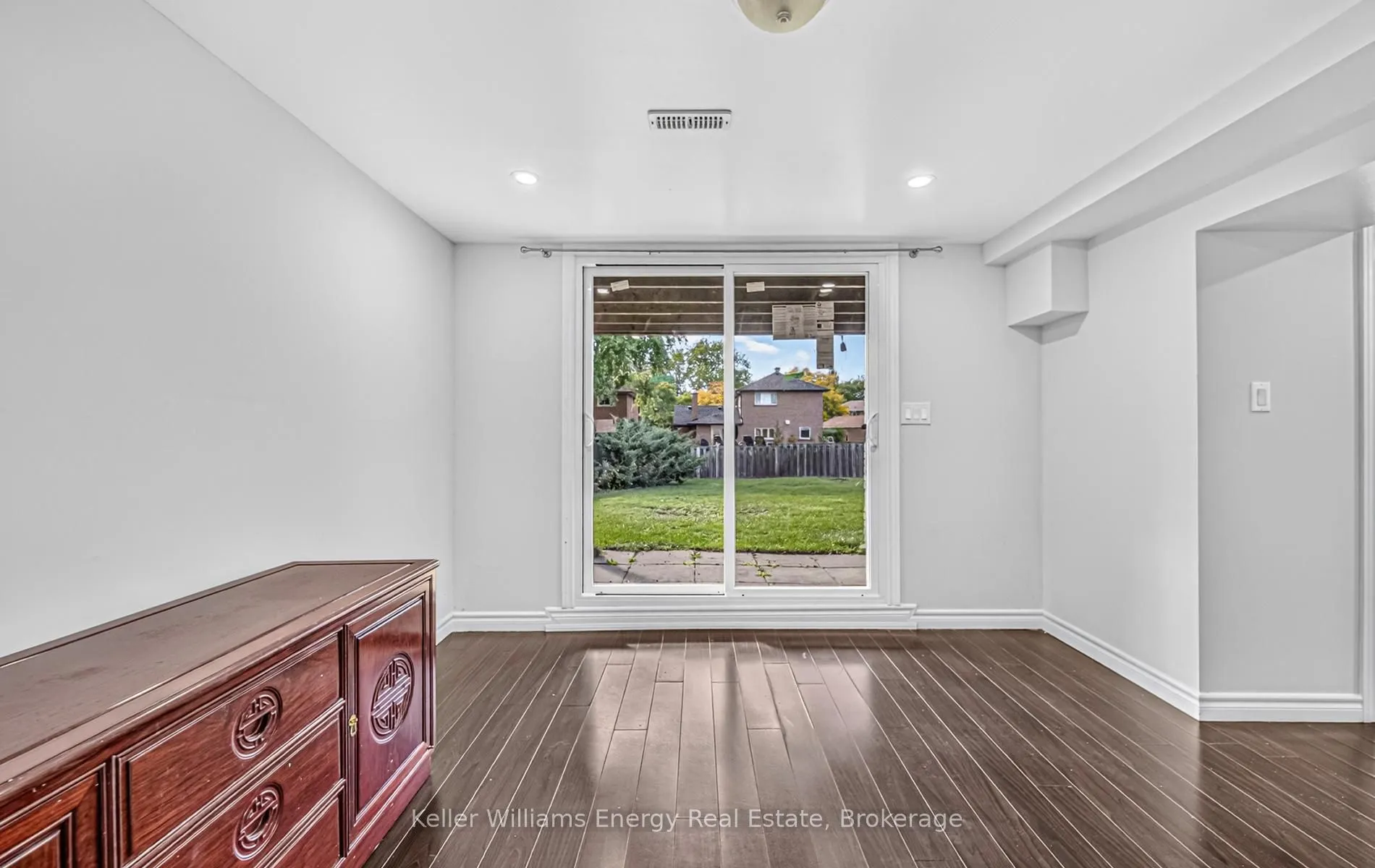 307 Prince Of Wales Drive