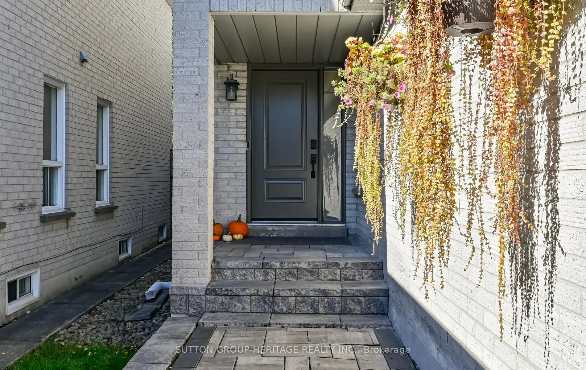 664 Eramosa Crescent