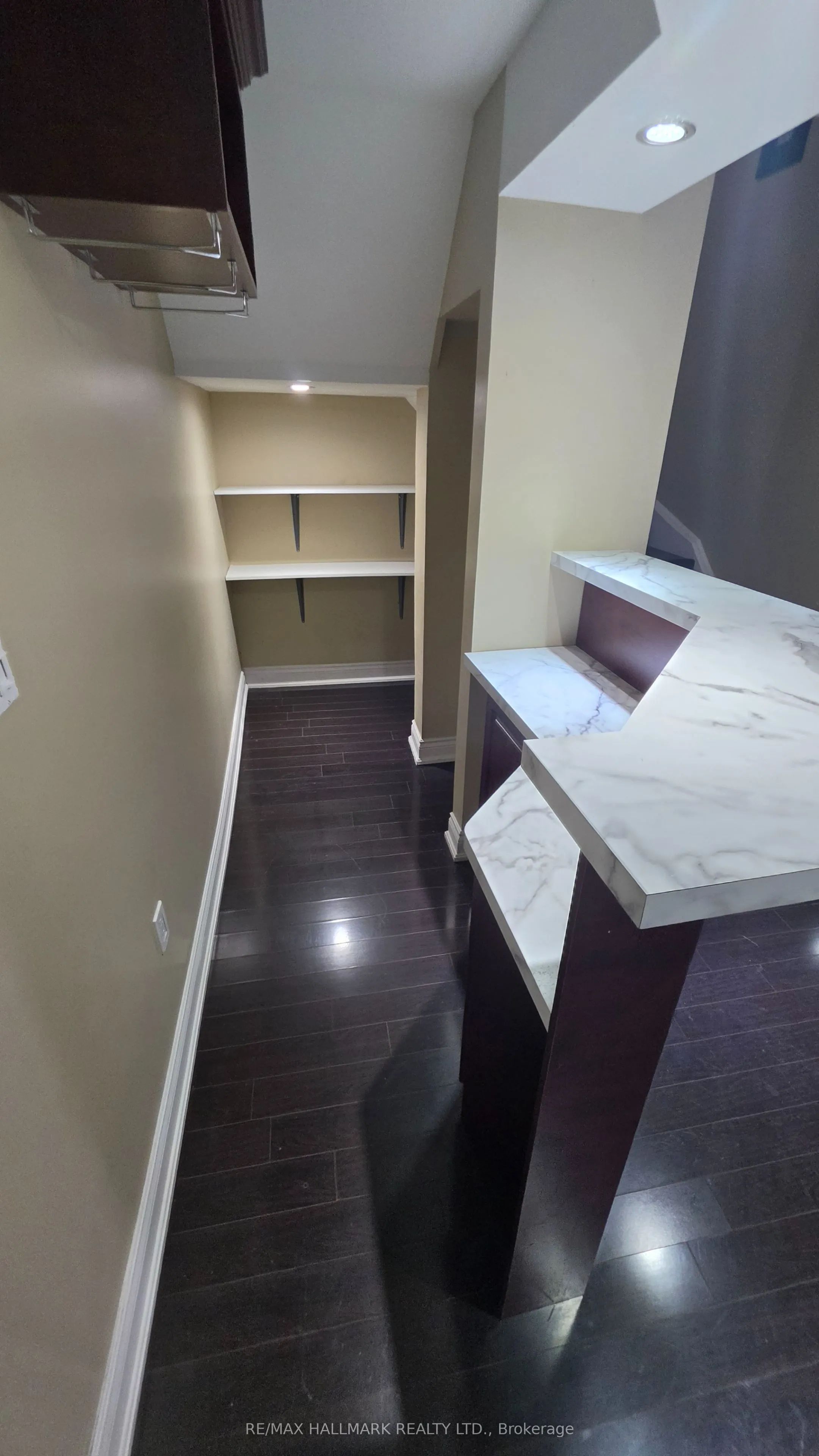 325 Porte Road #Lower Level
