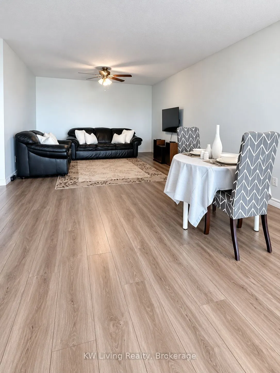 175 Bamburgh Circle #818