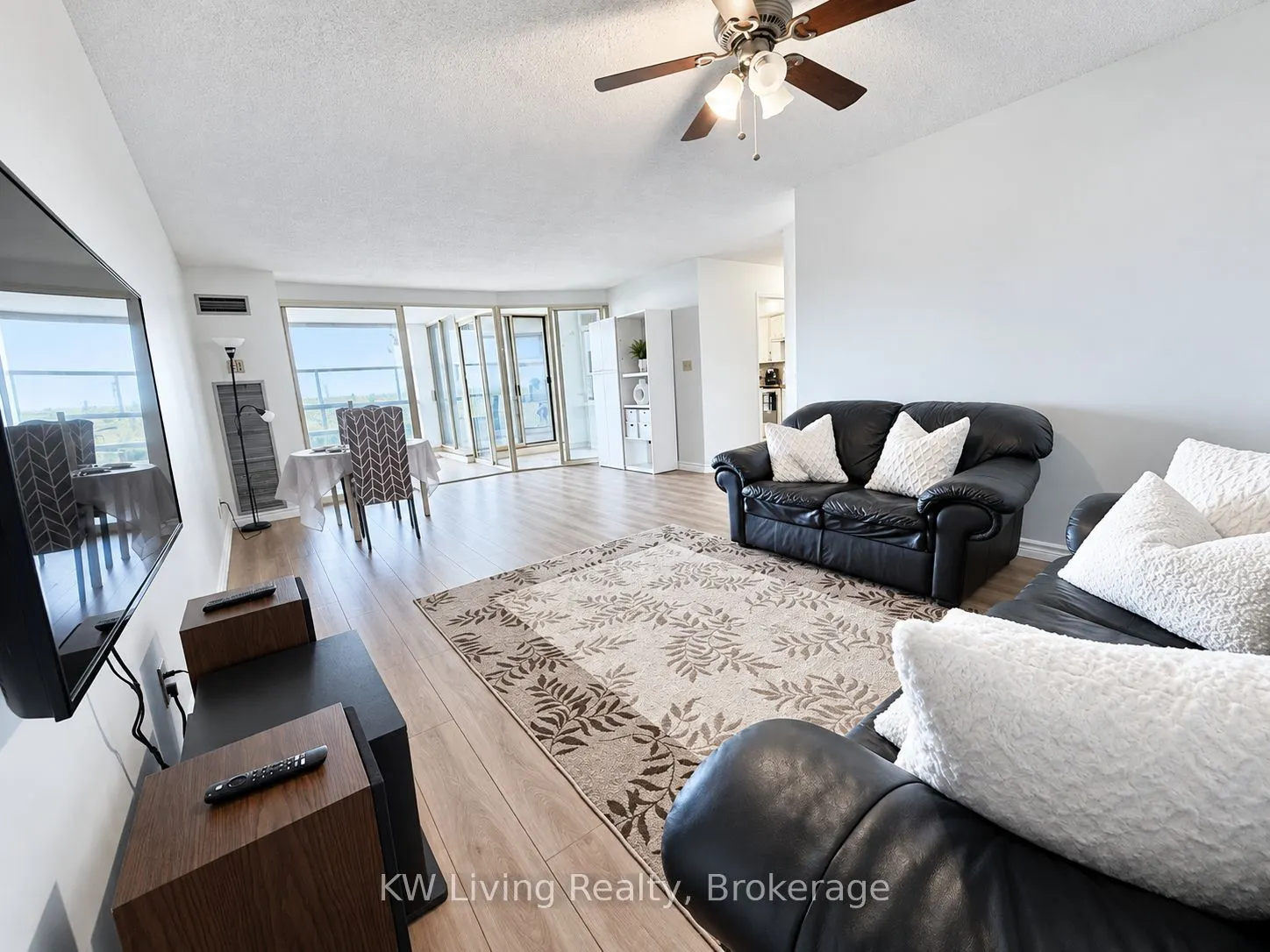 175 Bamburgh Circle #818