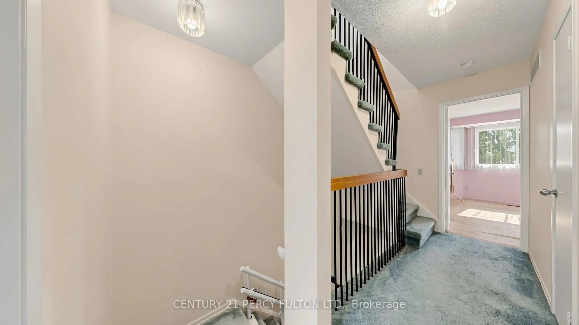 2472 Eglinton Avenue E #TH26