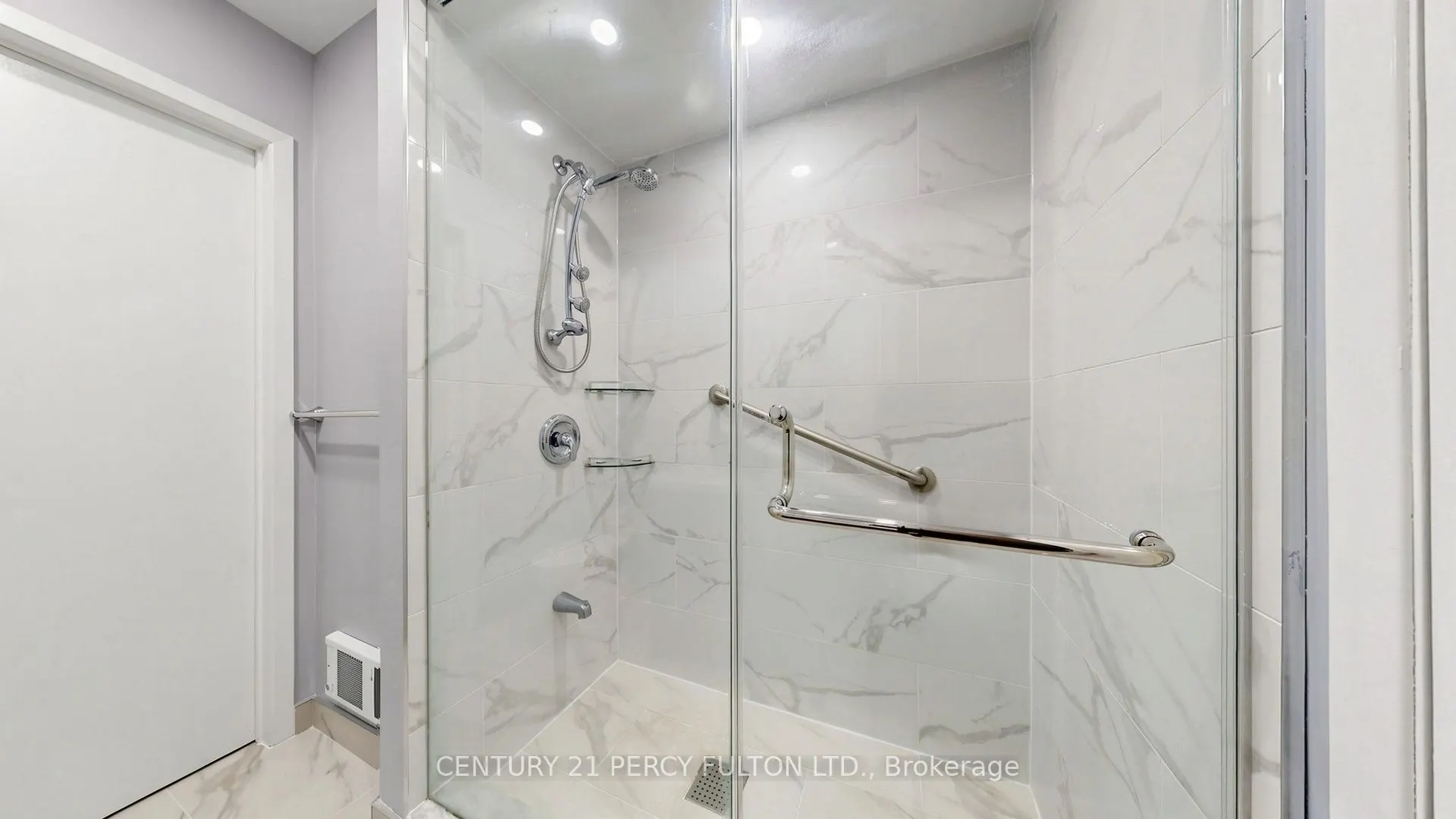 2472 Eglinton Avenue E #TH26