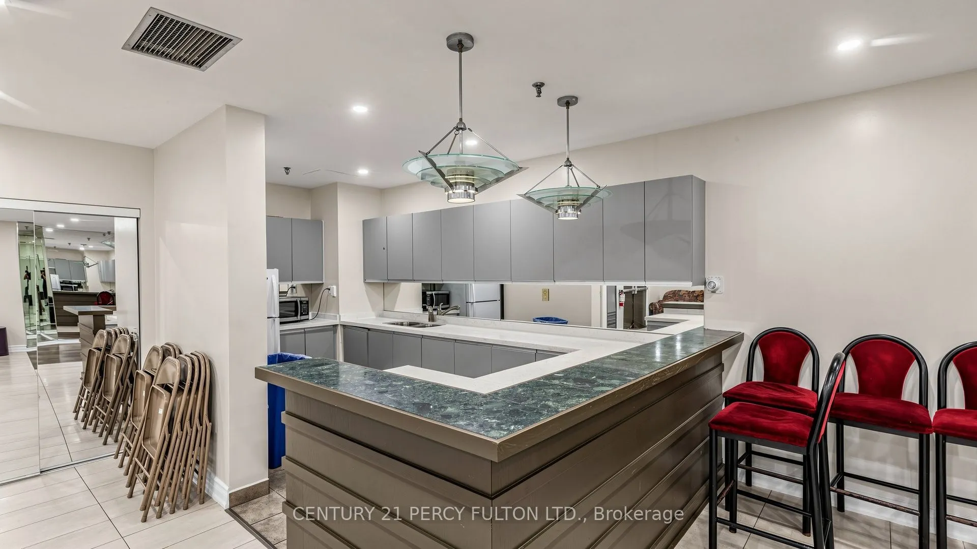 2472 Eglinton Avenue E #TH26