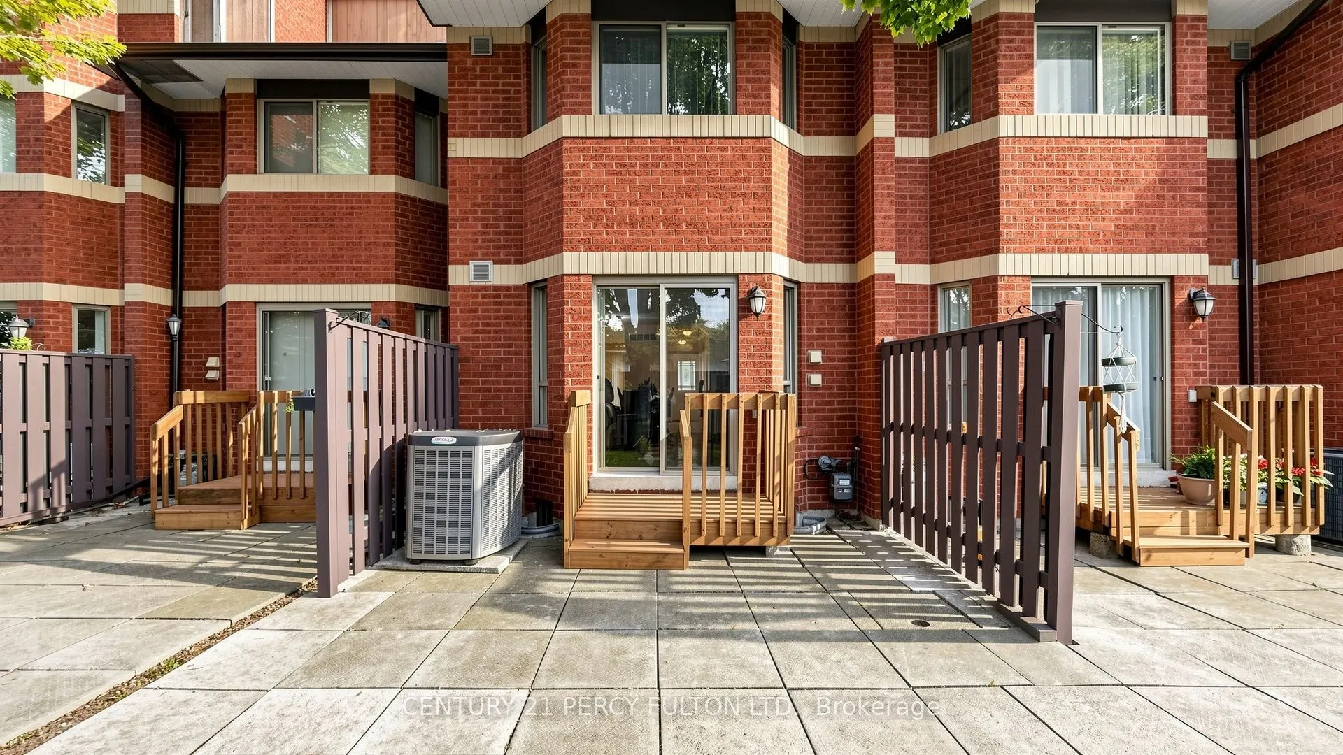 2472 Eglinton Avenue E #TH26