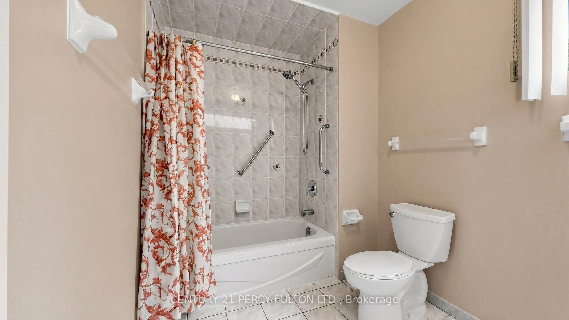 2472 Eglinton Avenue E #TH26