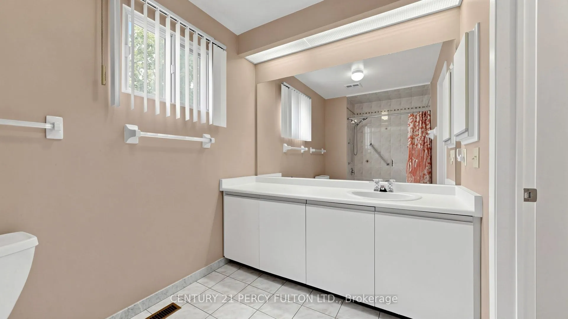 2472 Eglinton Avenue E #TH26