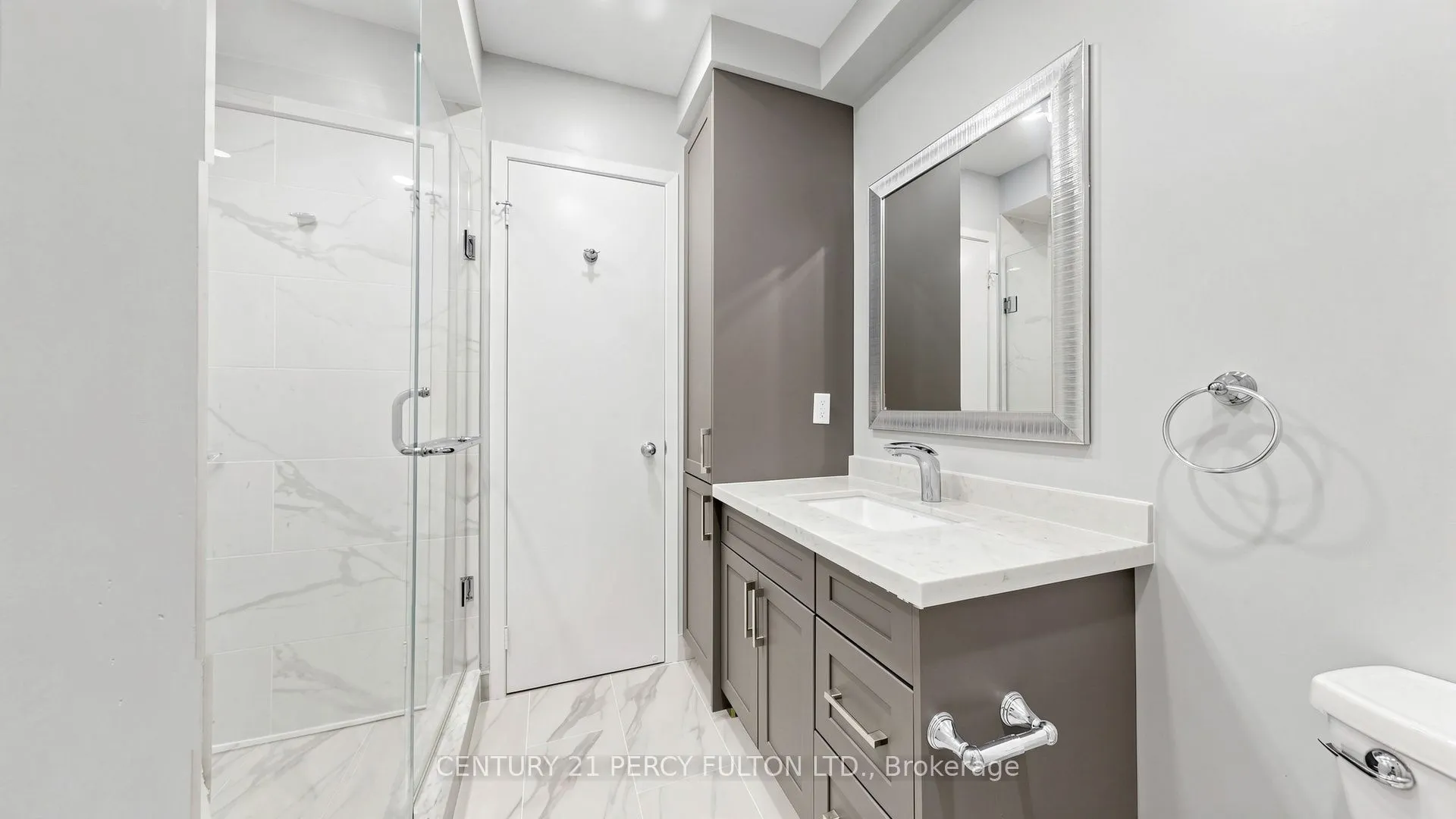 2472 Eglinton Avenue E #TH26