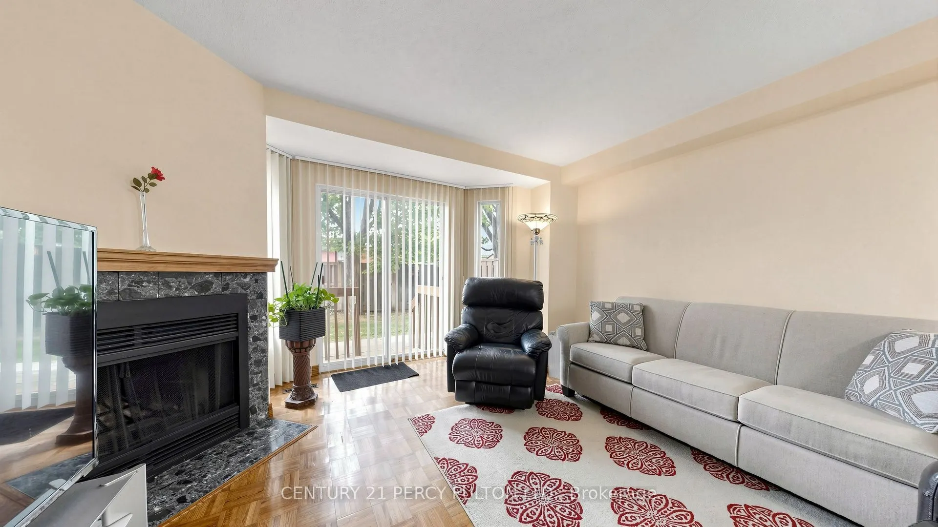 2472 Eglinton Avenue E #TH26