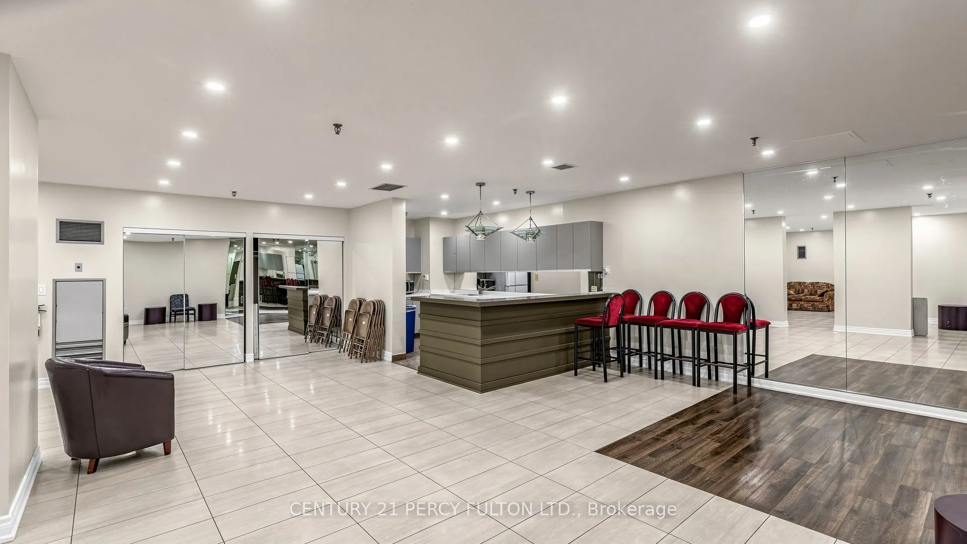 2472 Eglinton Avenue E #TH26