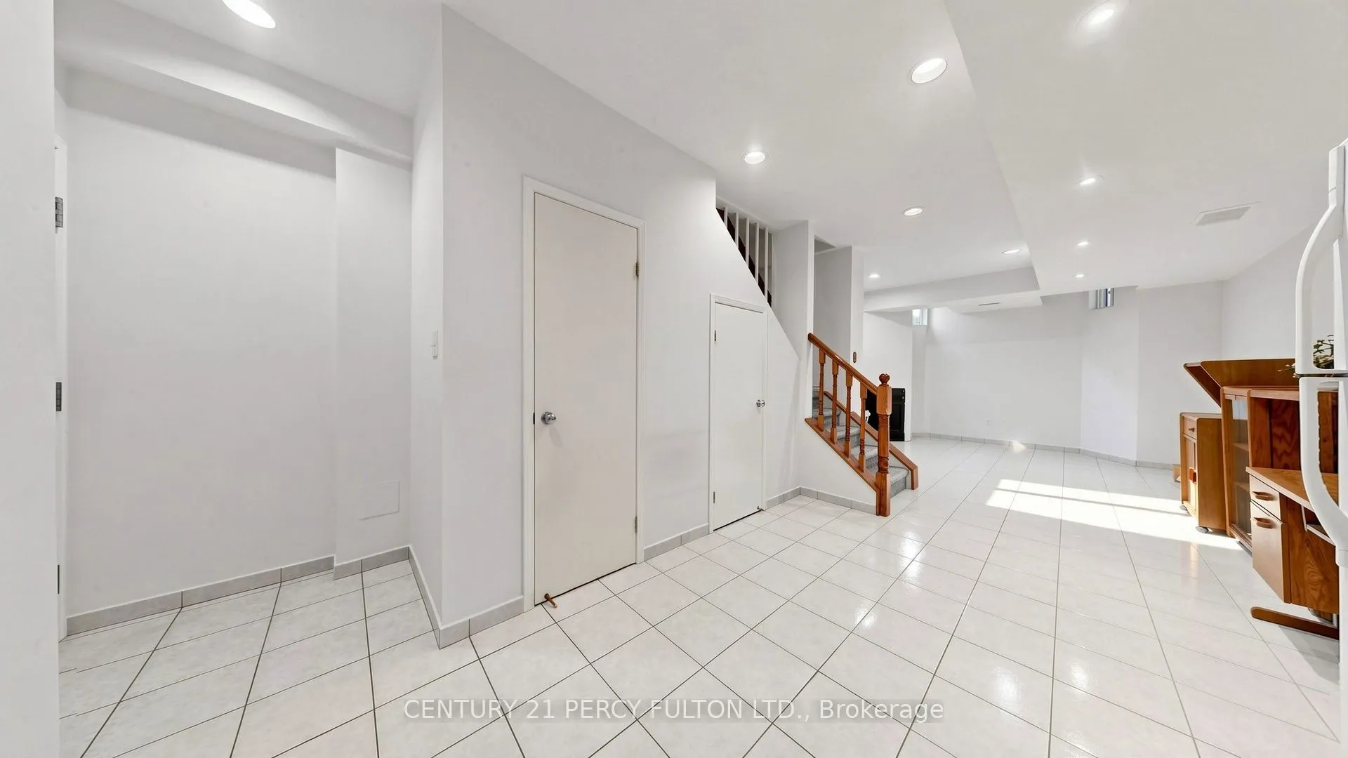 2472 Eglinton Avenue E #TH26