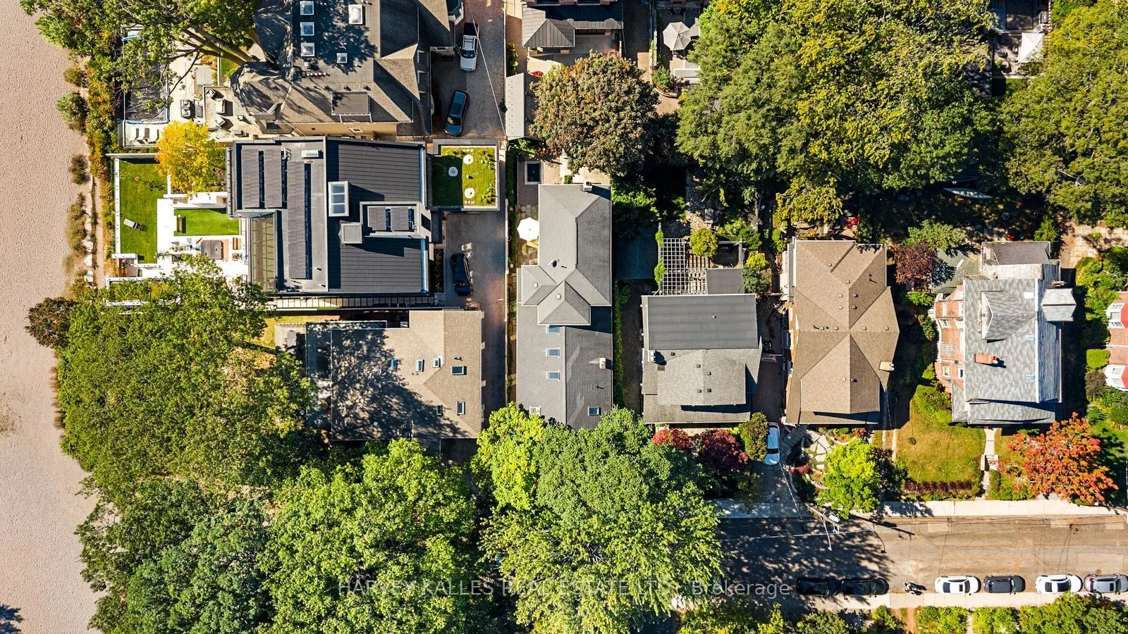 4 Neville Park Boulevard