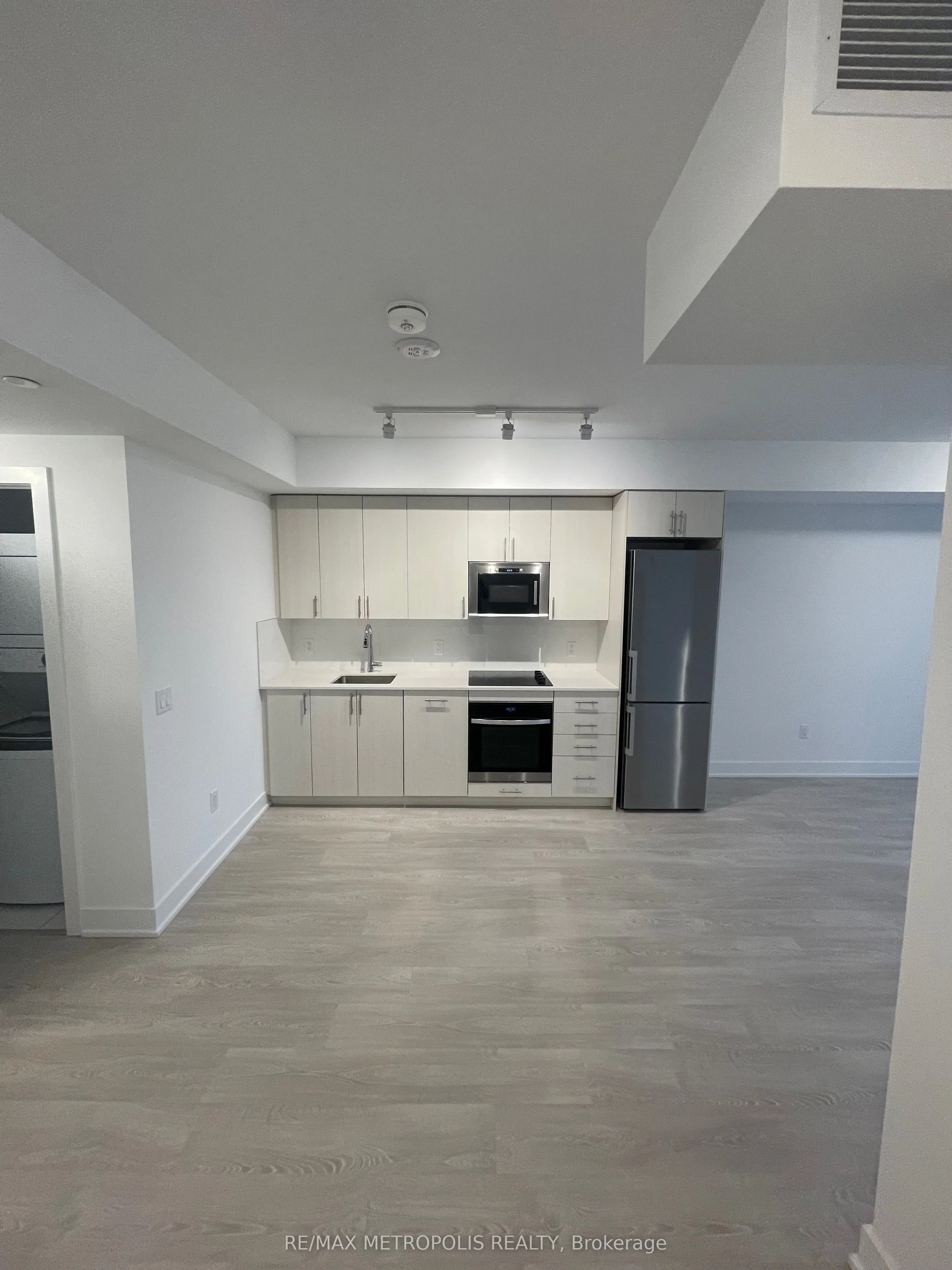 2545 Simcoe Street N #413