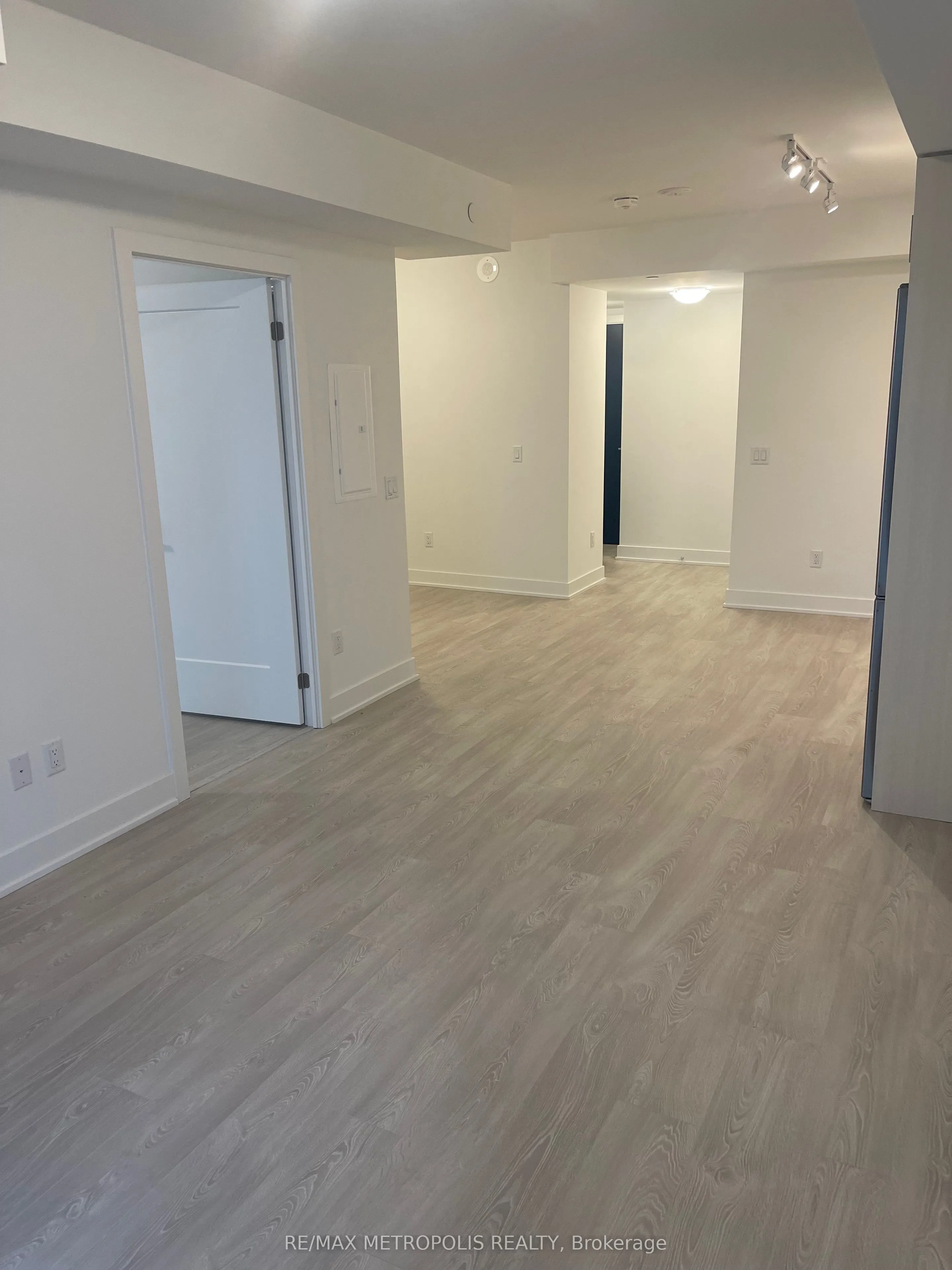 2545 Simcoe Street N #413