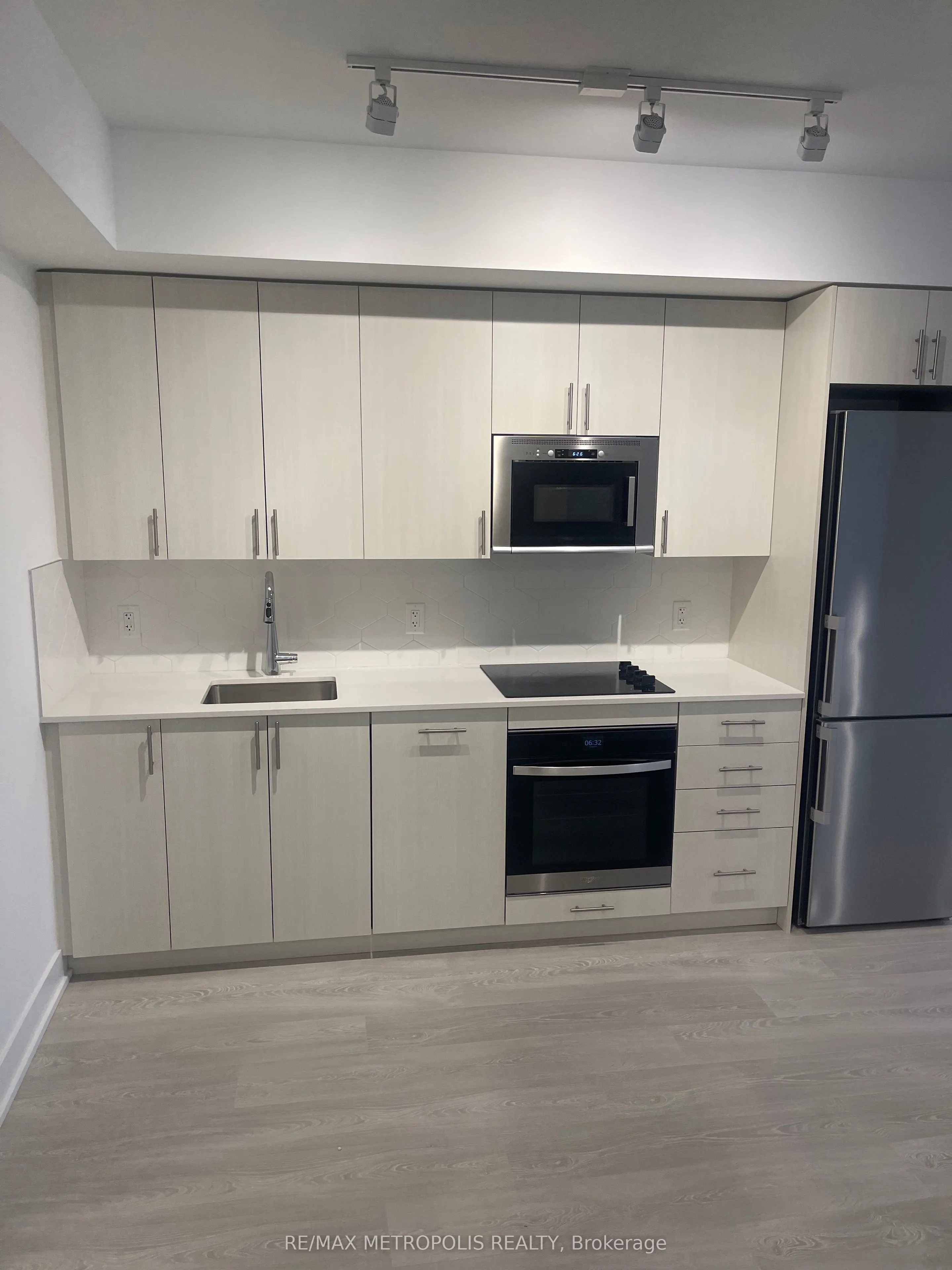 2545 Simcoe Street N #413