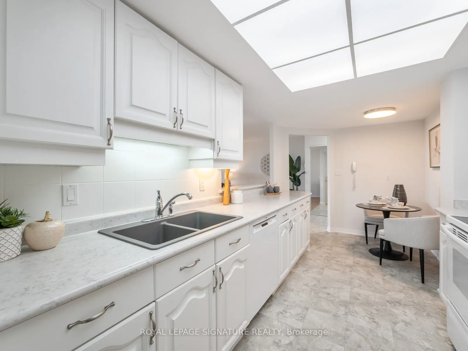 20 Guildwood Parkway #612