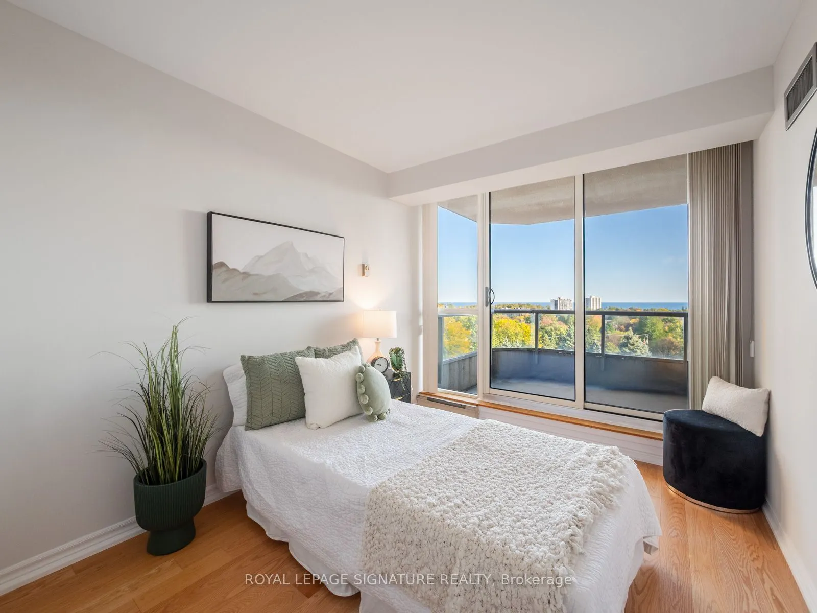 20 Guildwood Parkway #612