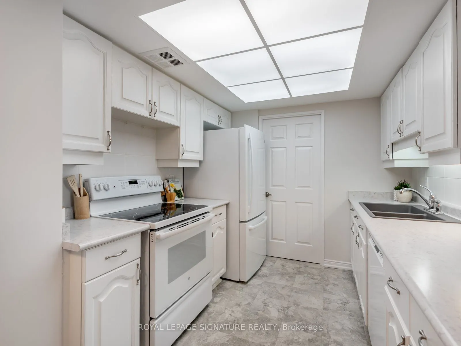 20 Guildwood Parkway #612