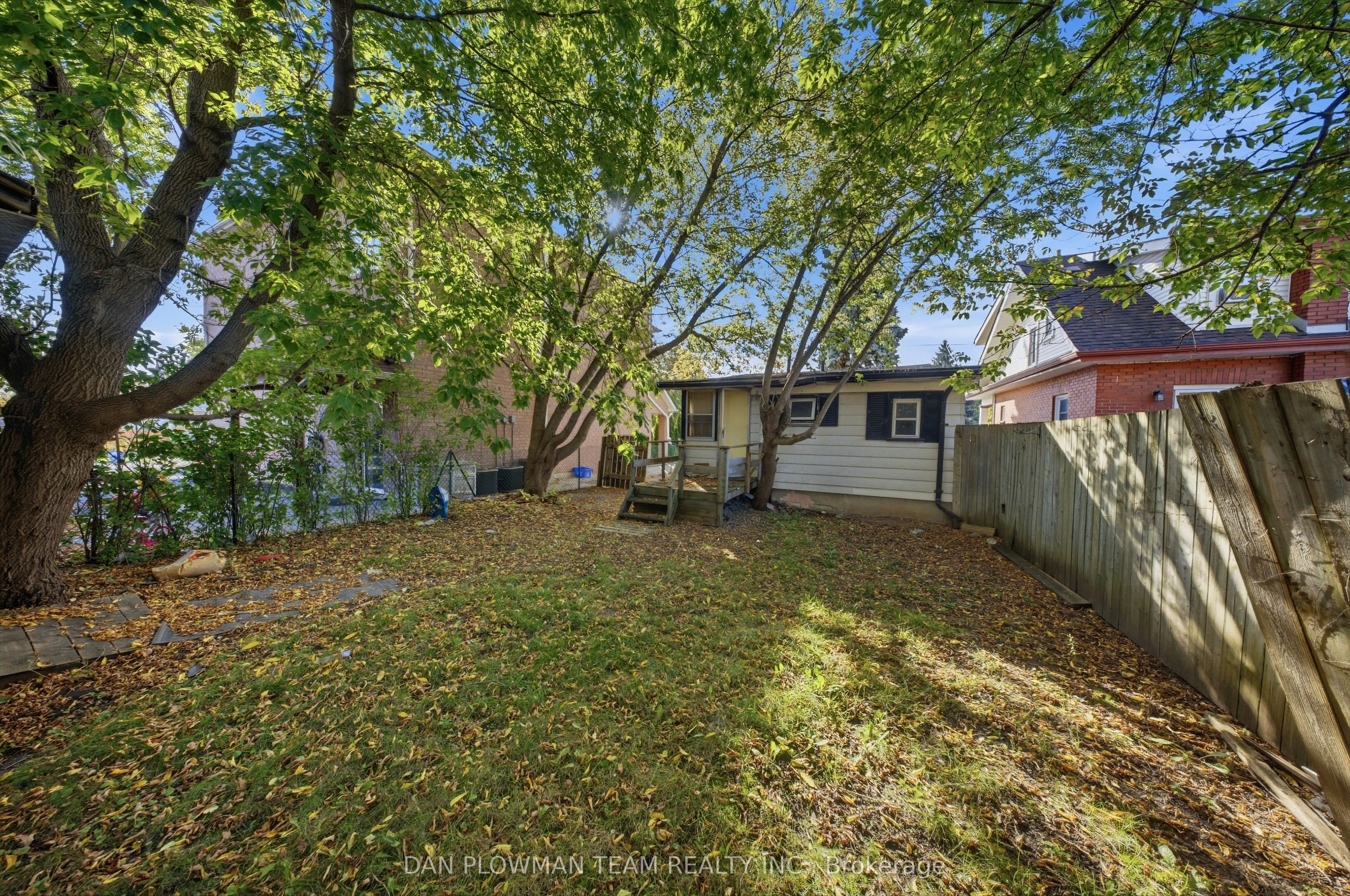 372 Pine Avenue