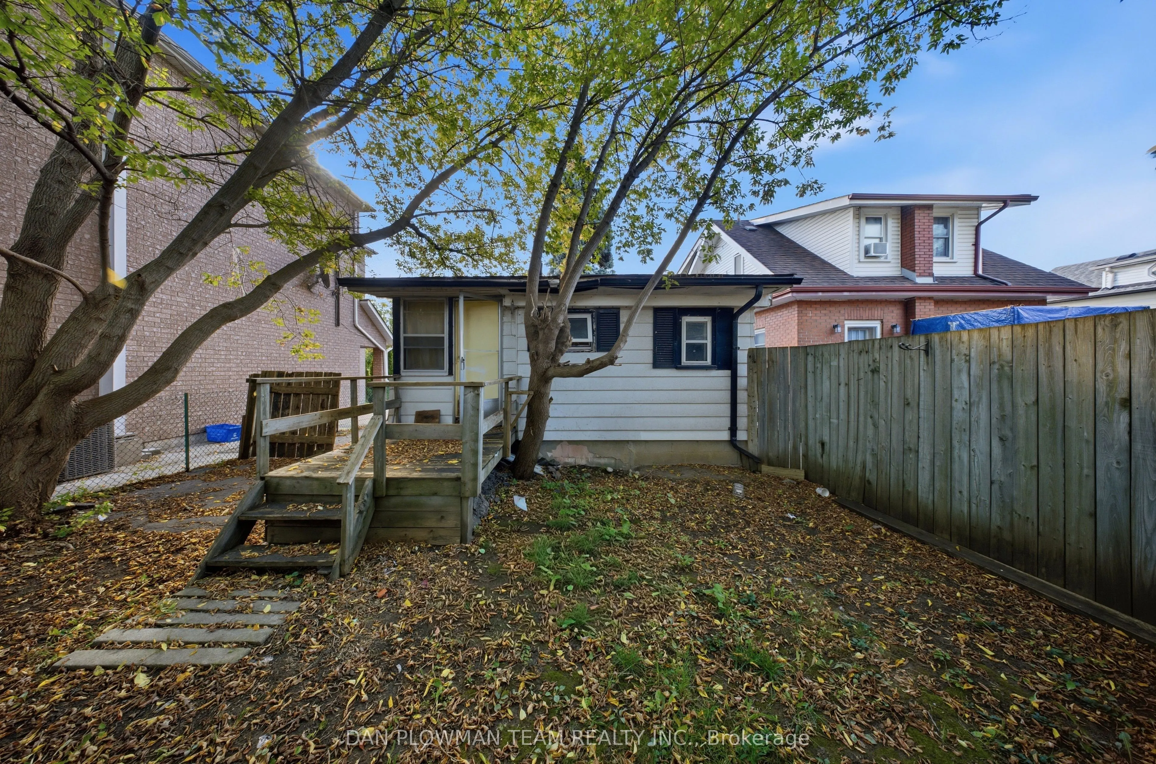 372 Pine Avenue