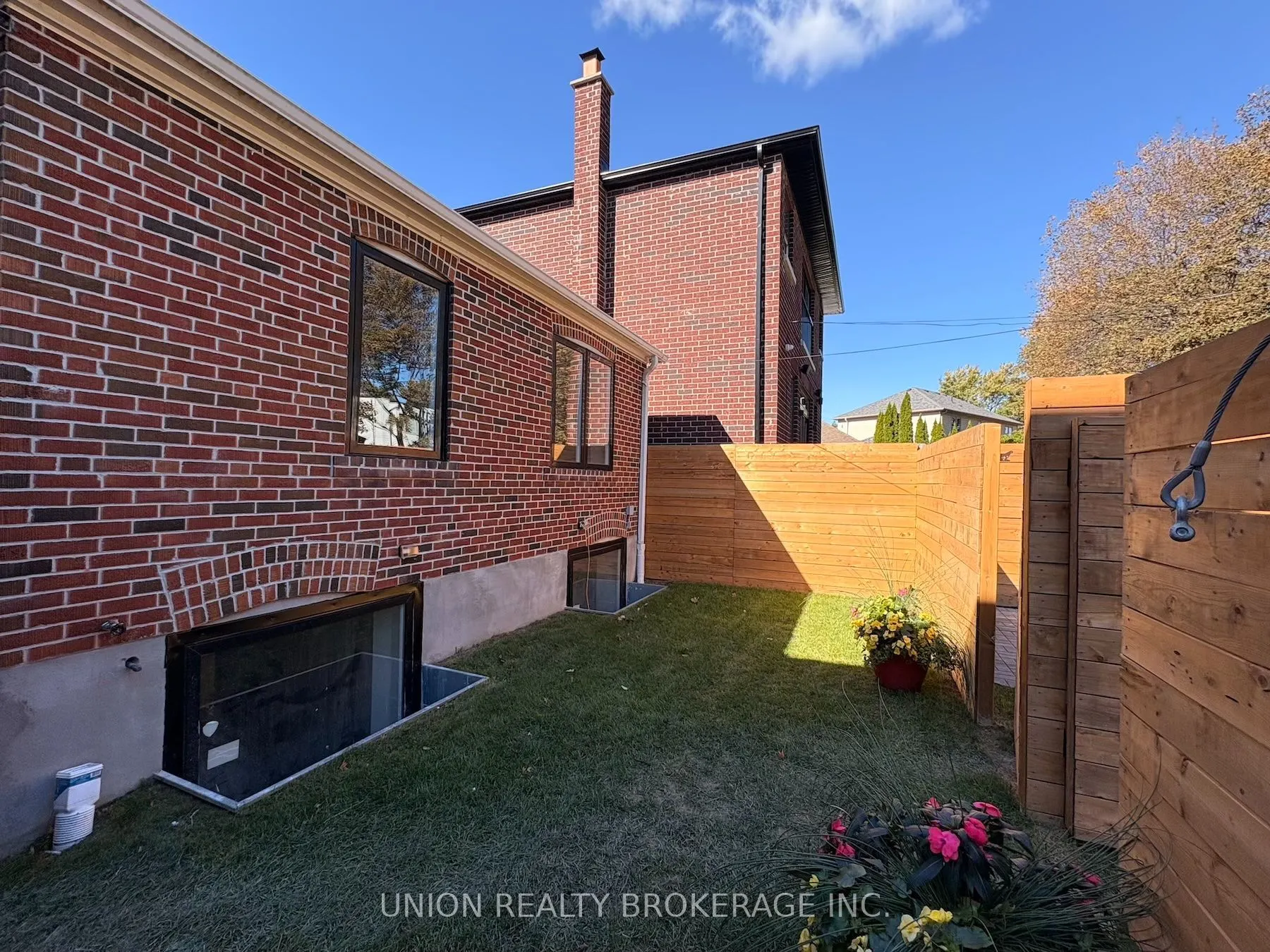 35 Elmview Drive #Main