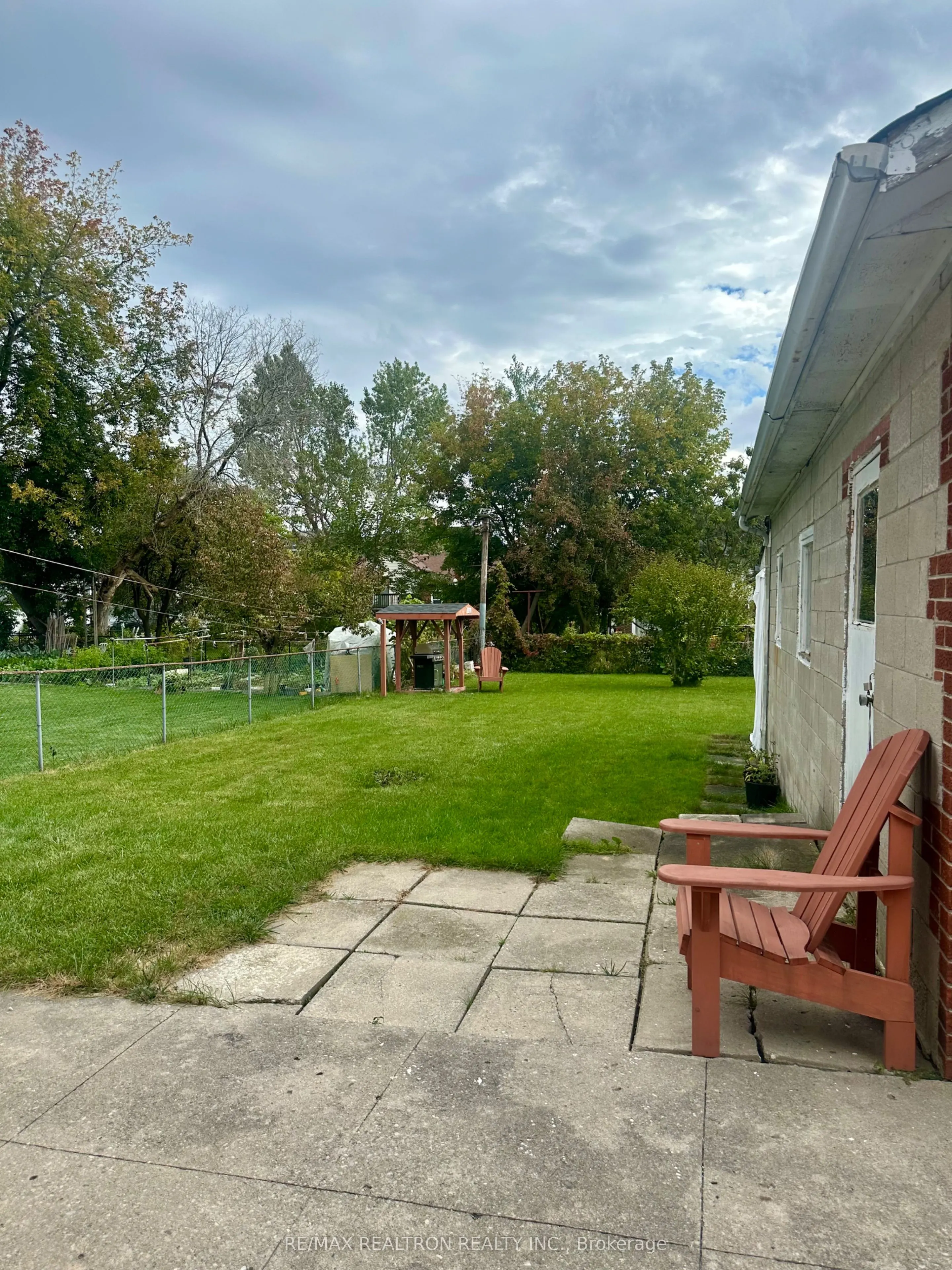 215 Poplar Road