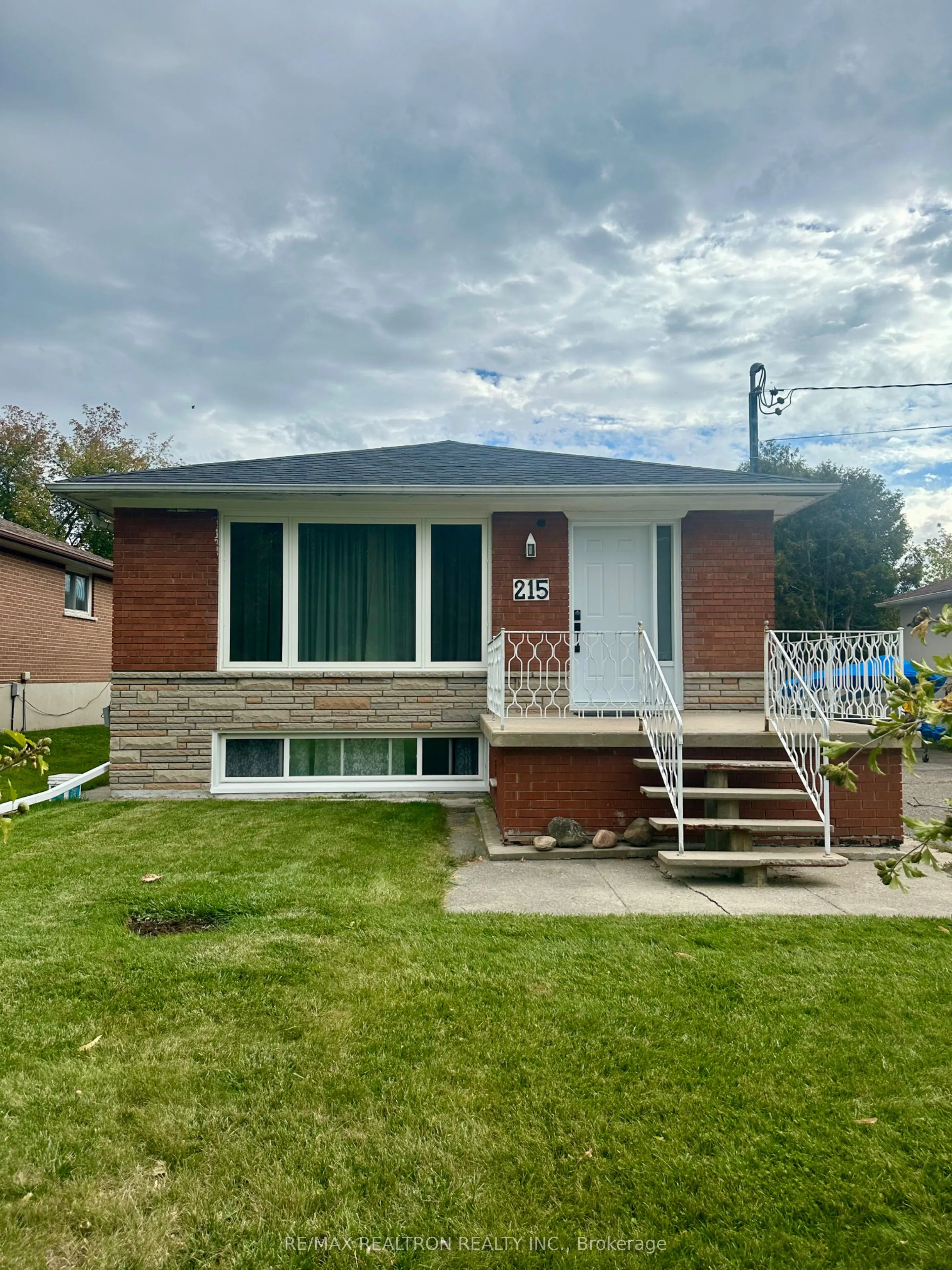 215 Poplar Road