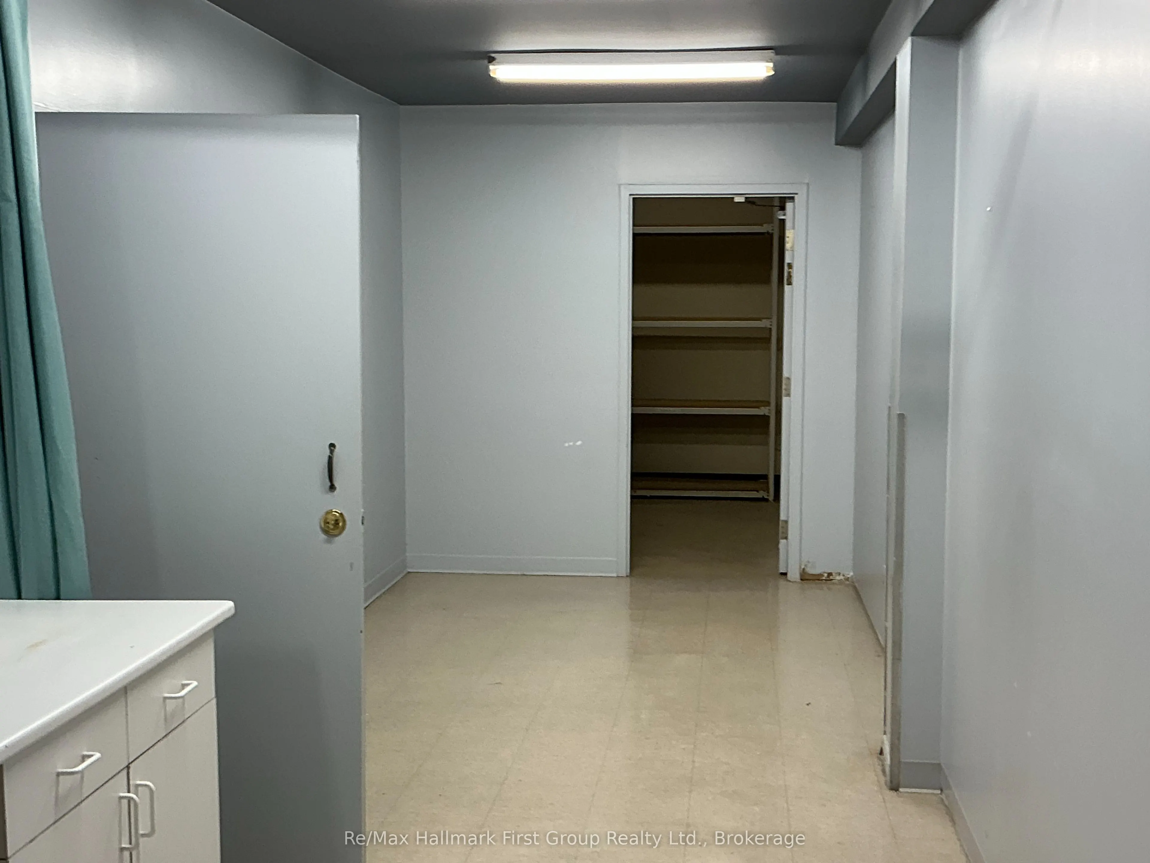 1411 King Street E #4