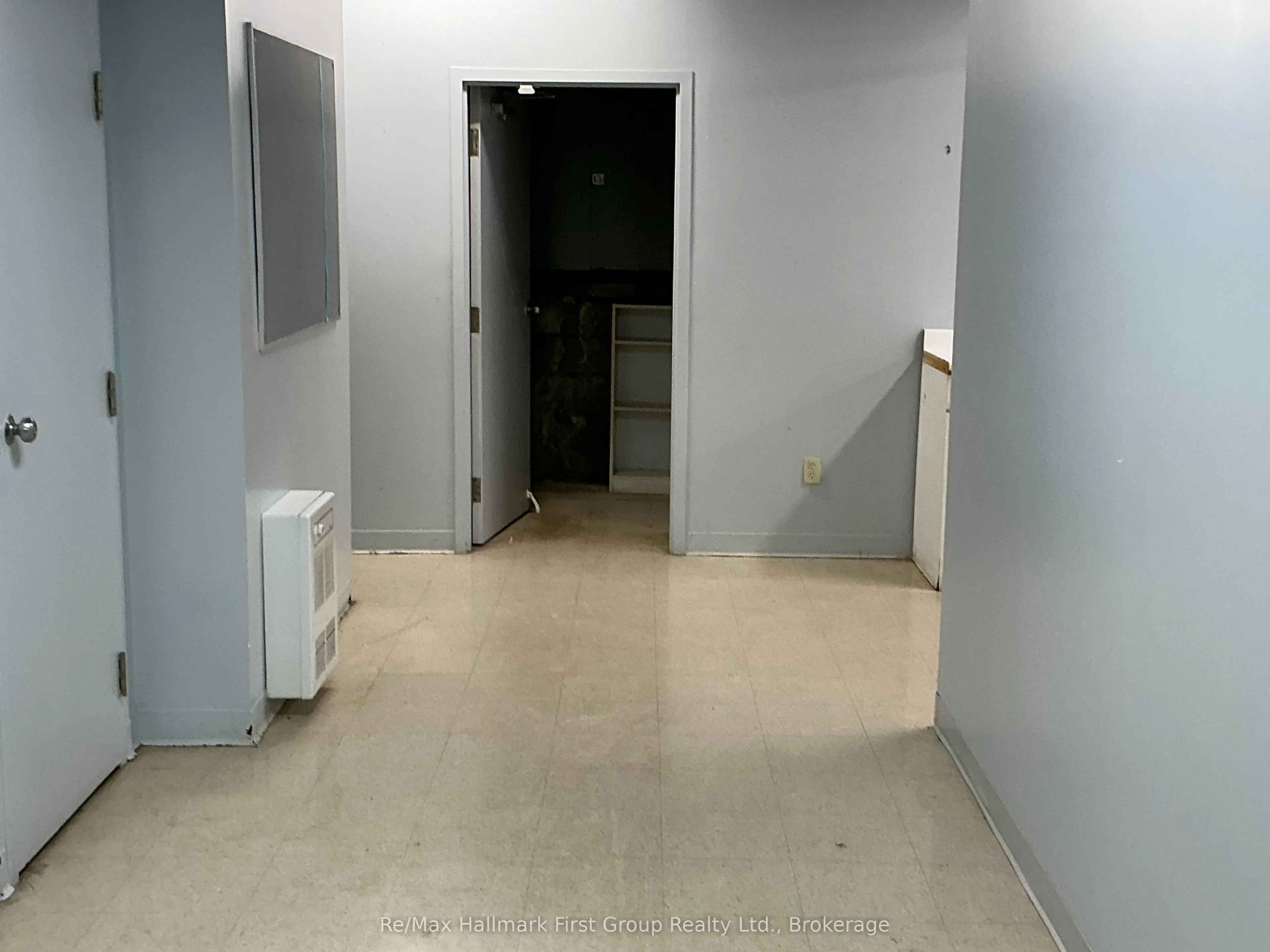 1411 King Street E #4