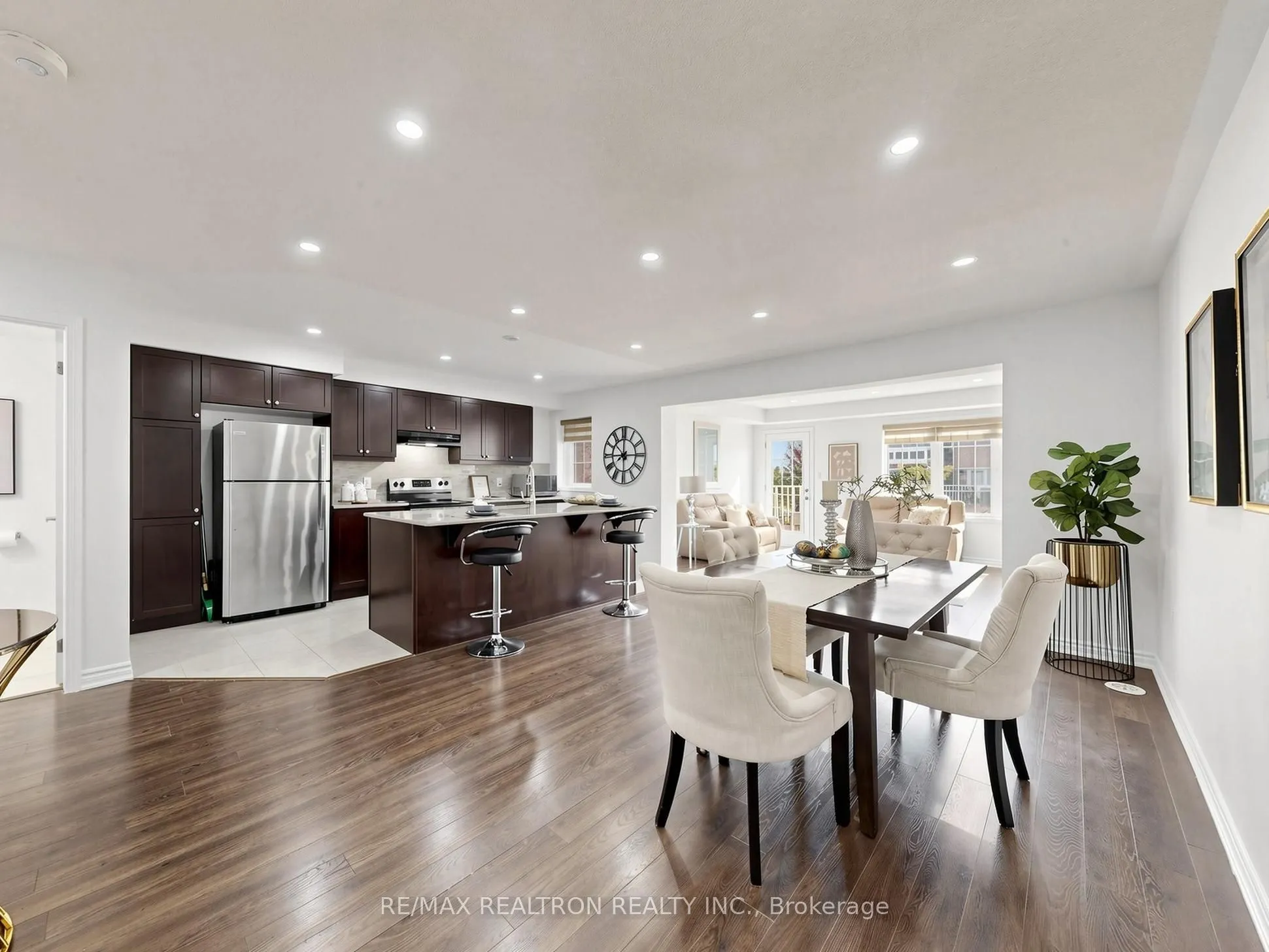 1072 Clipper Lane