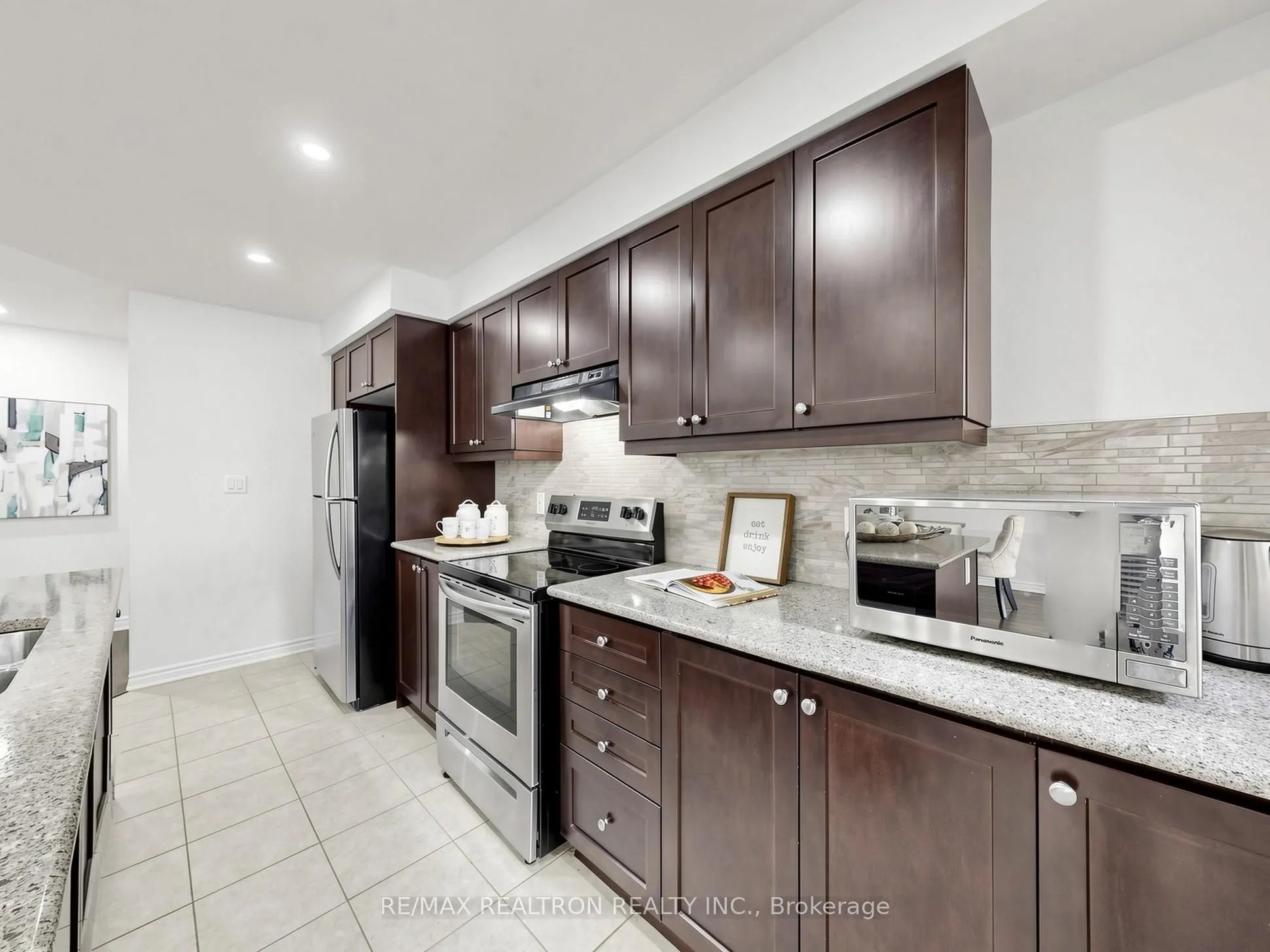 1072 Clipper Lane