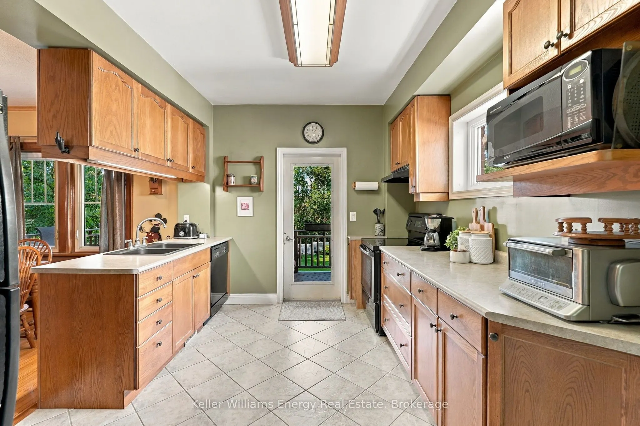 256 Grooms Avenue