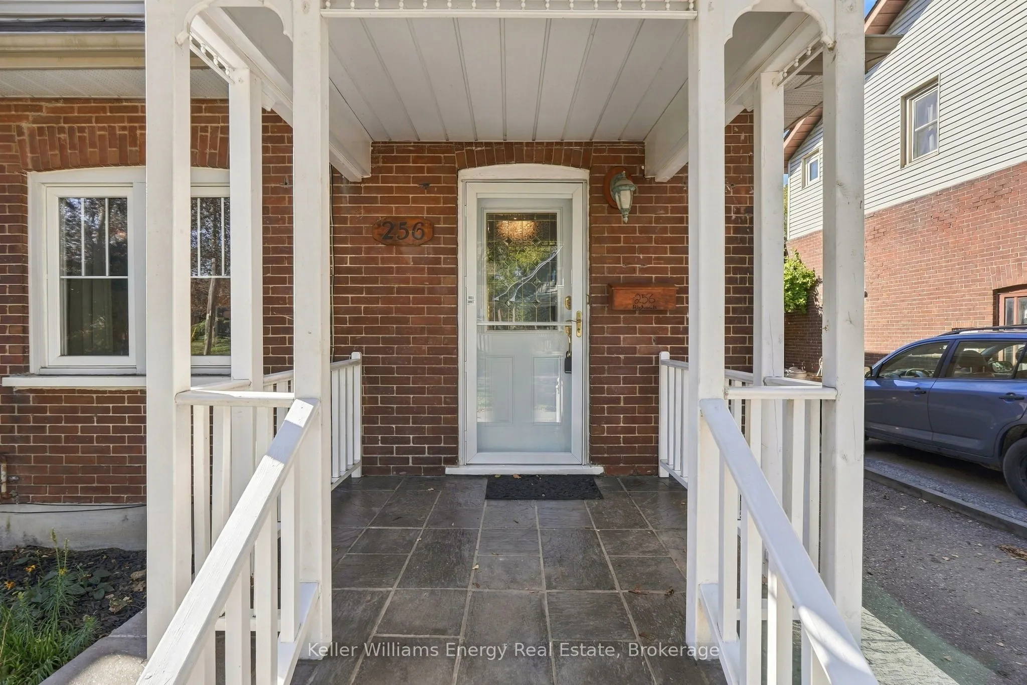 256 Grooms Avenue