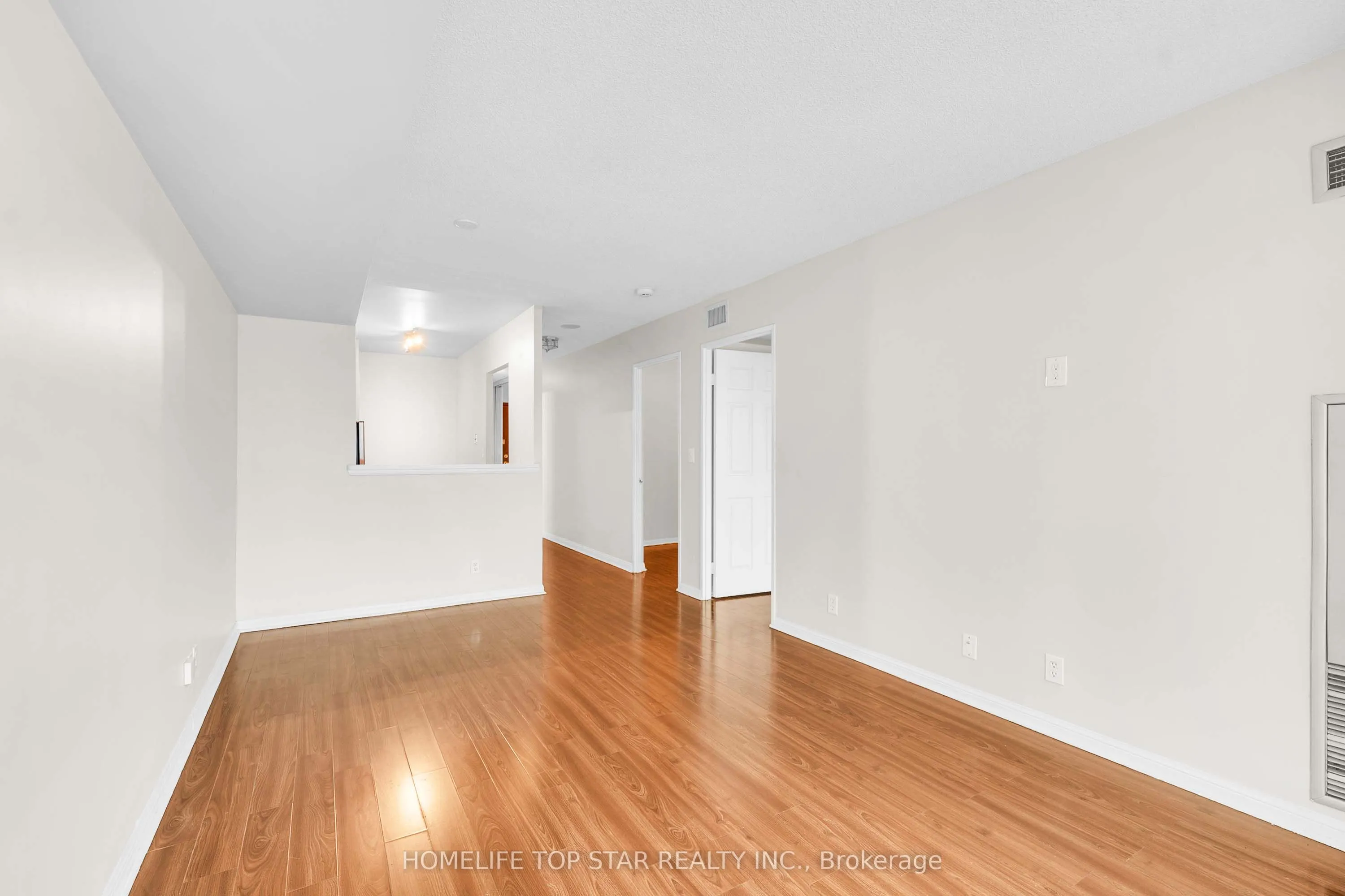 8 Lee Centre Drive #1011