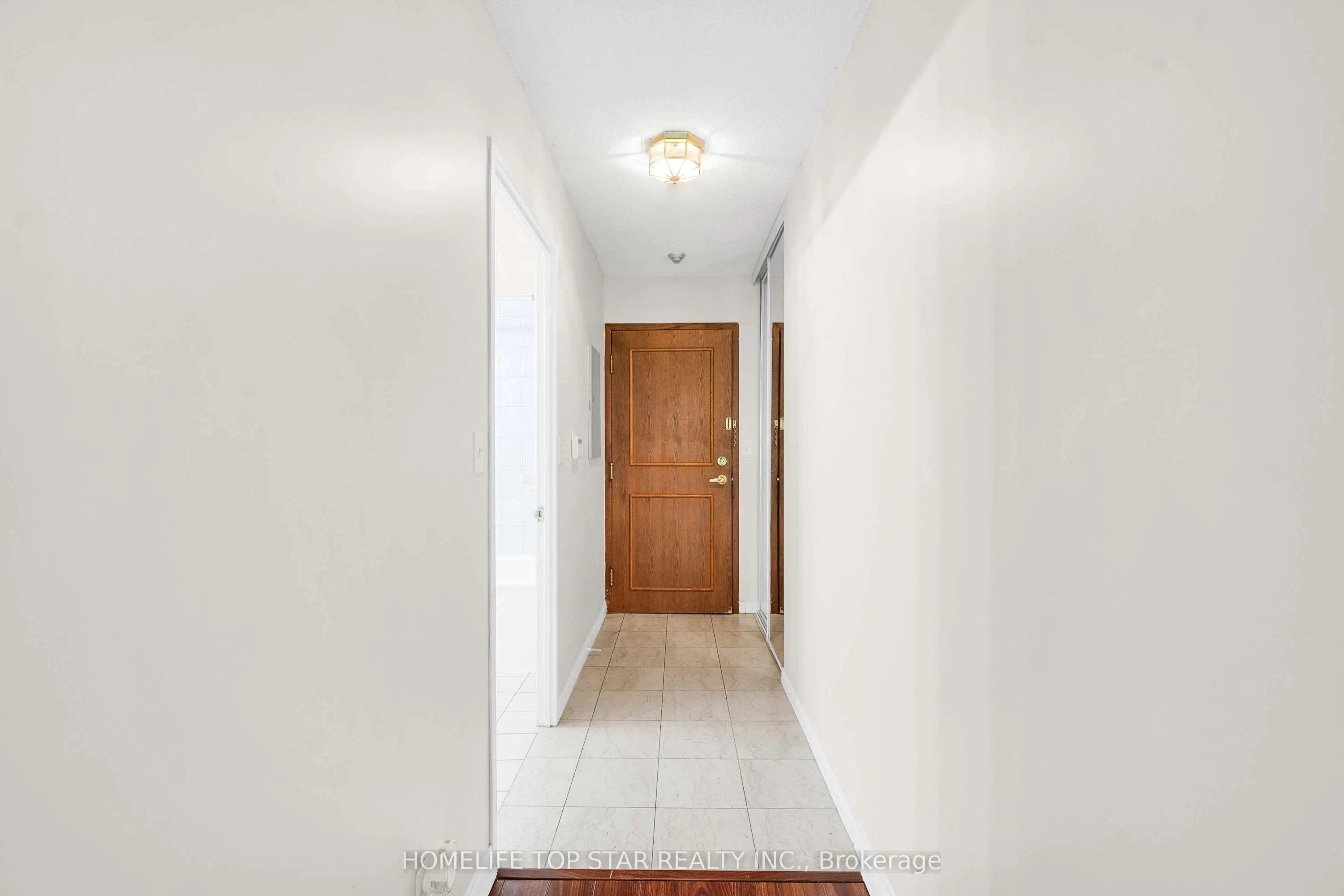 8 Lee Centre Drive #1011