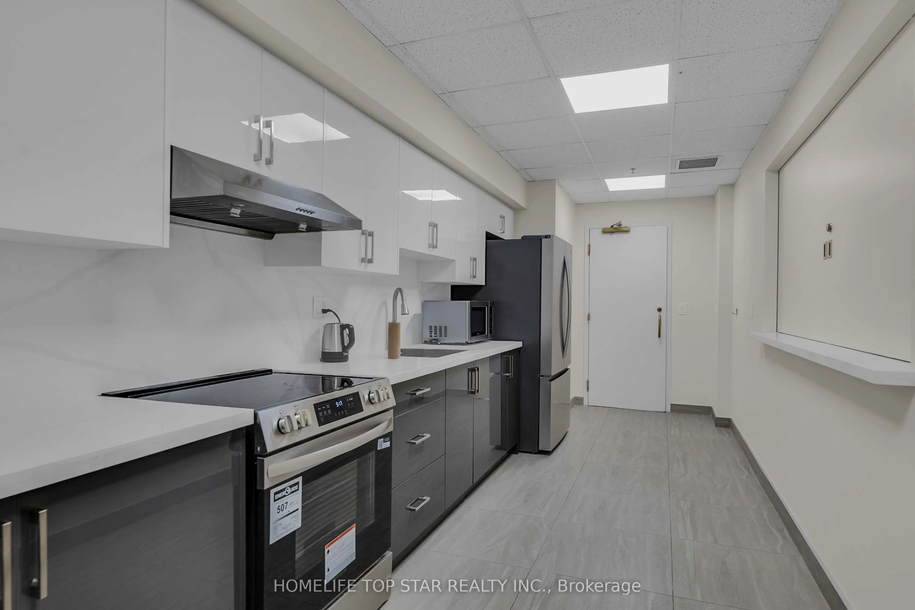 8 Lee Centre Drive #1011
