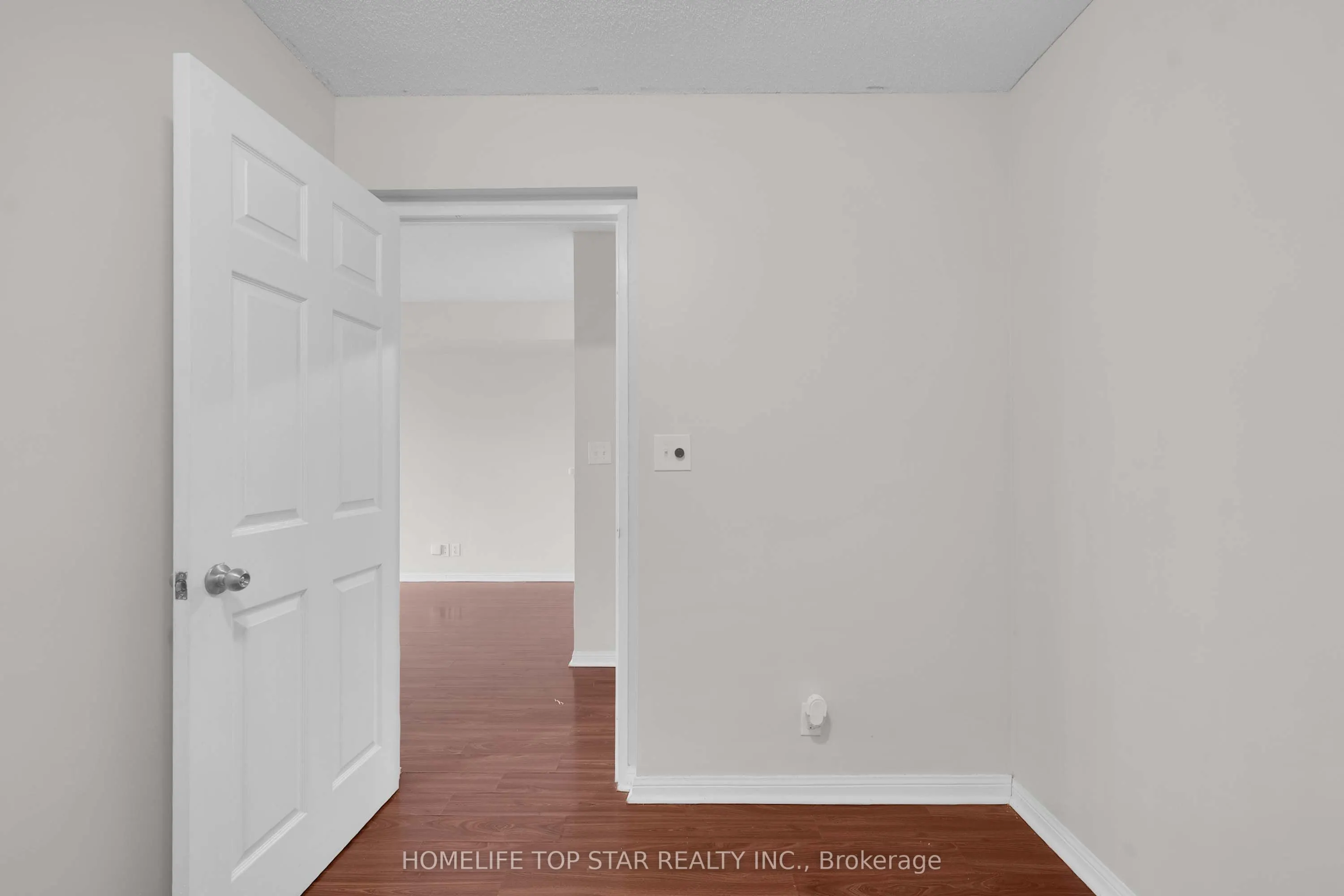 8 Lee Centre Drive #1011