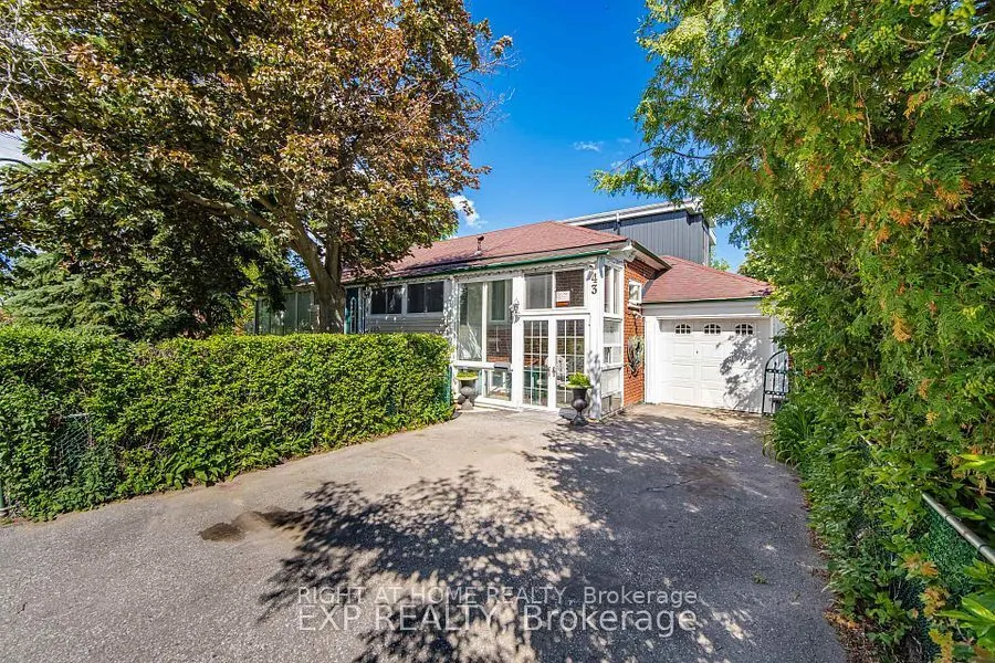 43 Ridgemoor Avenue #Main Floor