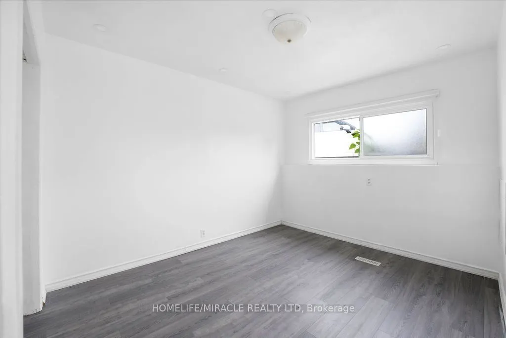 2037 Simcoe Street N #Basement