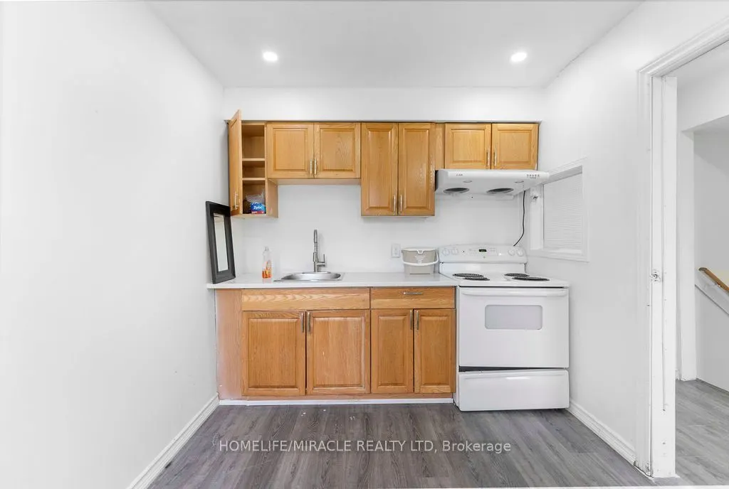 2037 Simcoe Street N #Basement